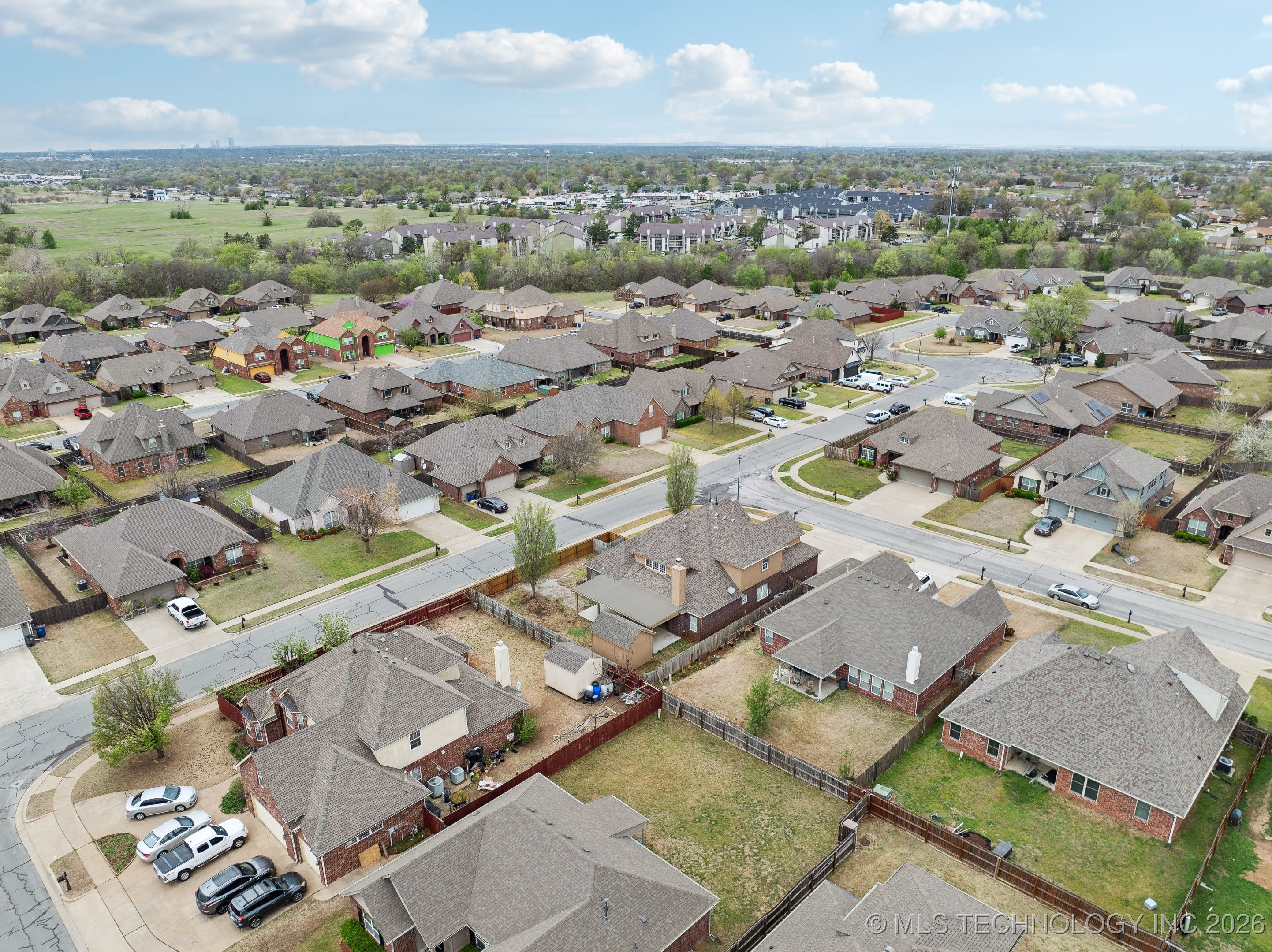 13302 E 43rd Street Property Photo 41