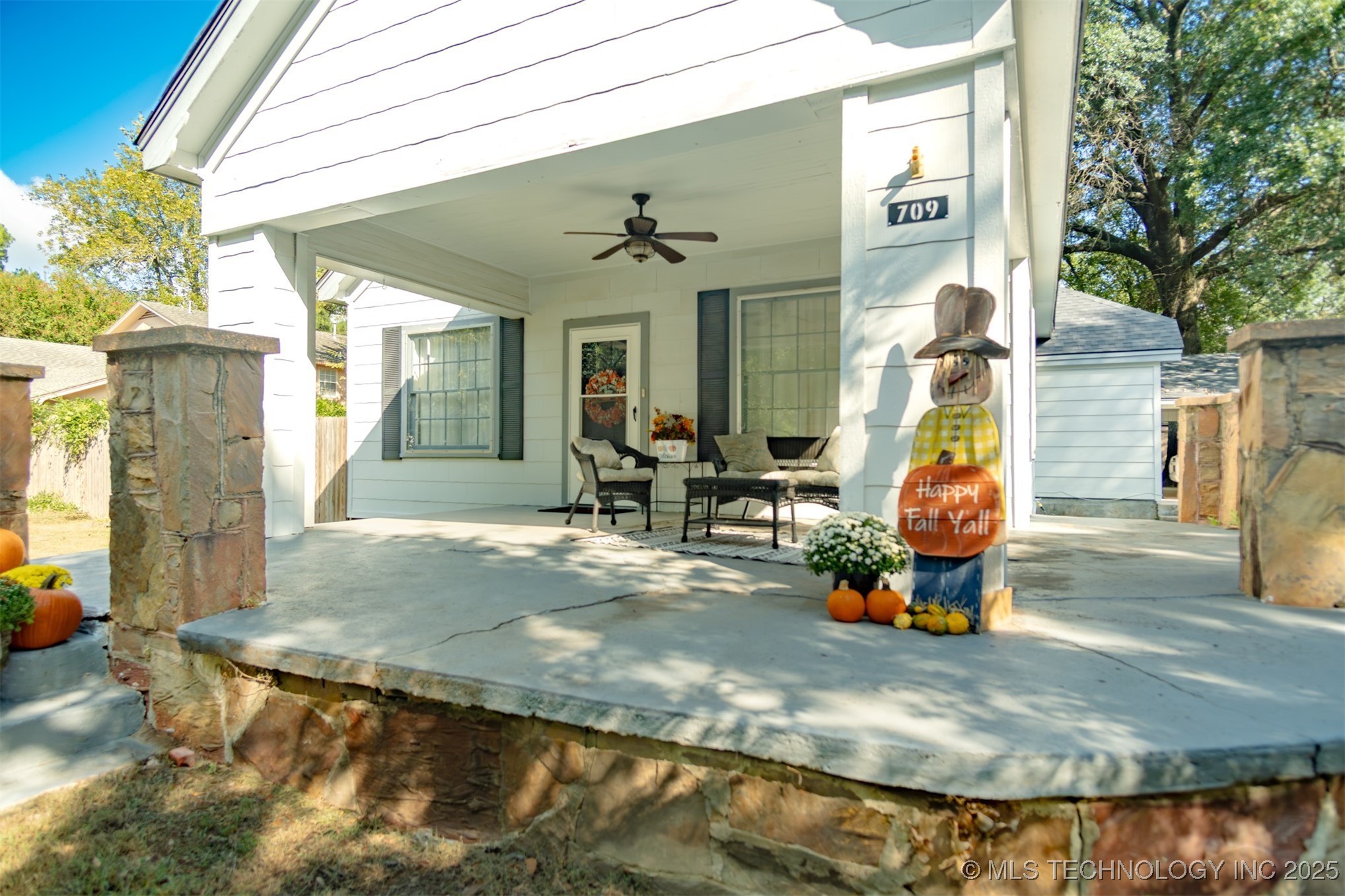 709 Ne 2nd Property Photo 4