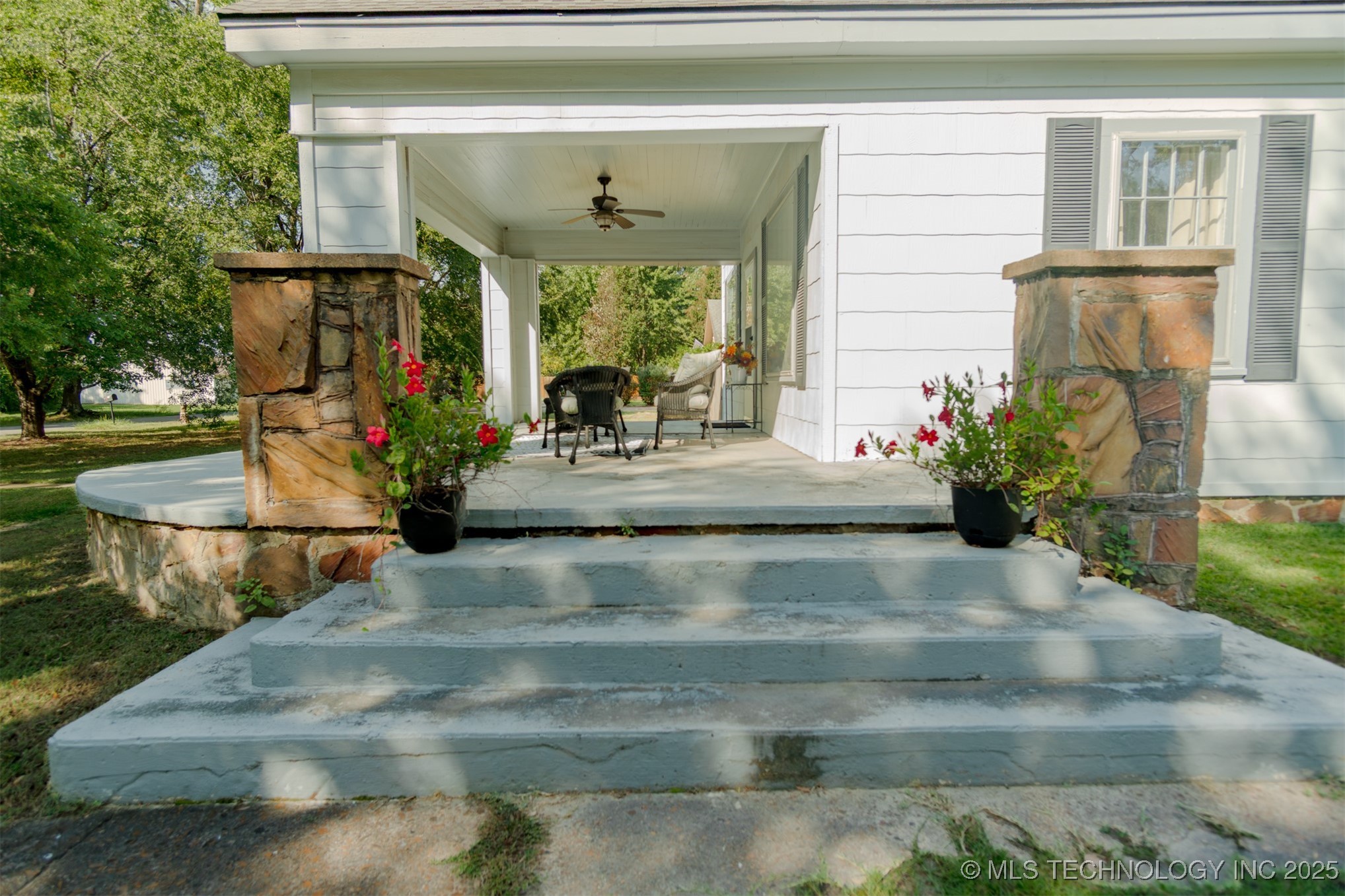 709 Ne 2nd Property Photo 5