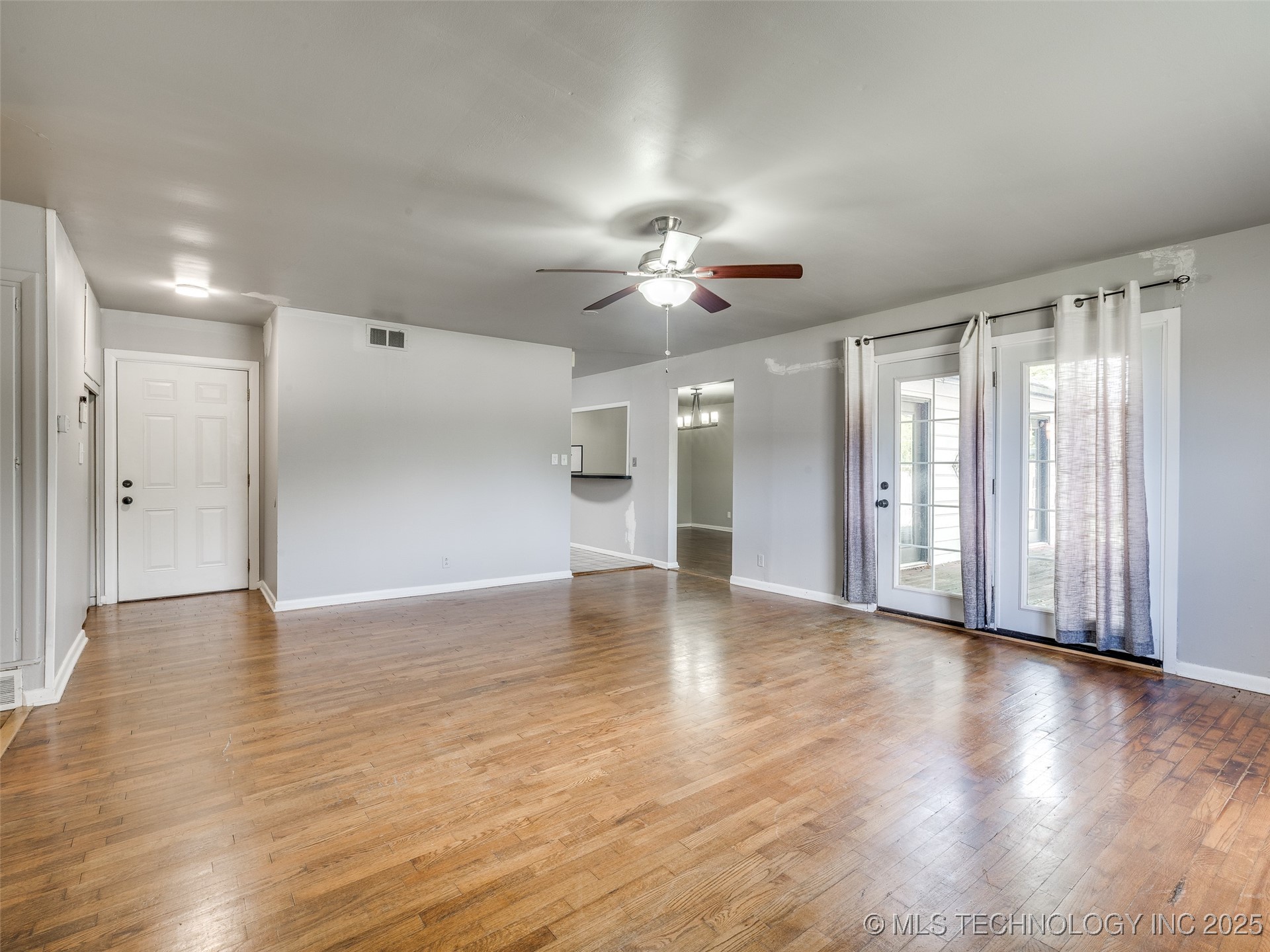 4803 E 46th Street Property Photo 9