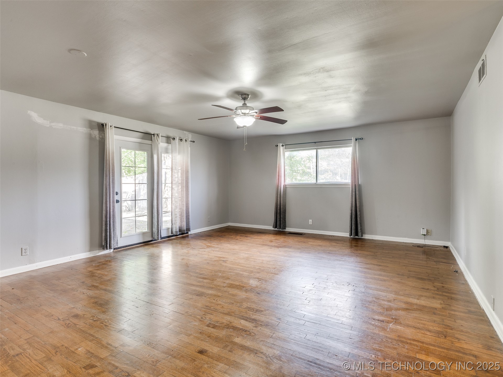 4803 E 46th Street Property Photo 11