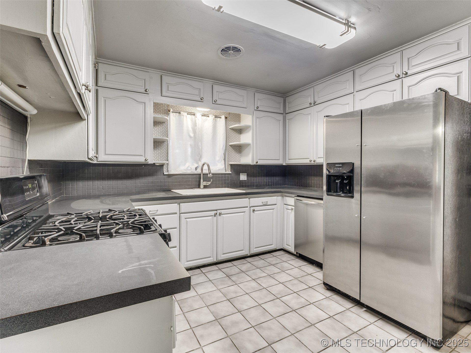 4803 E 46th Street Property Photo 14