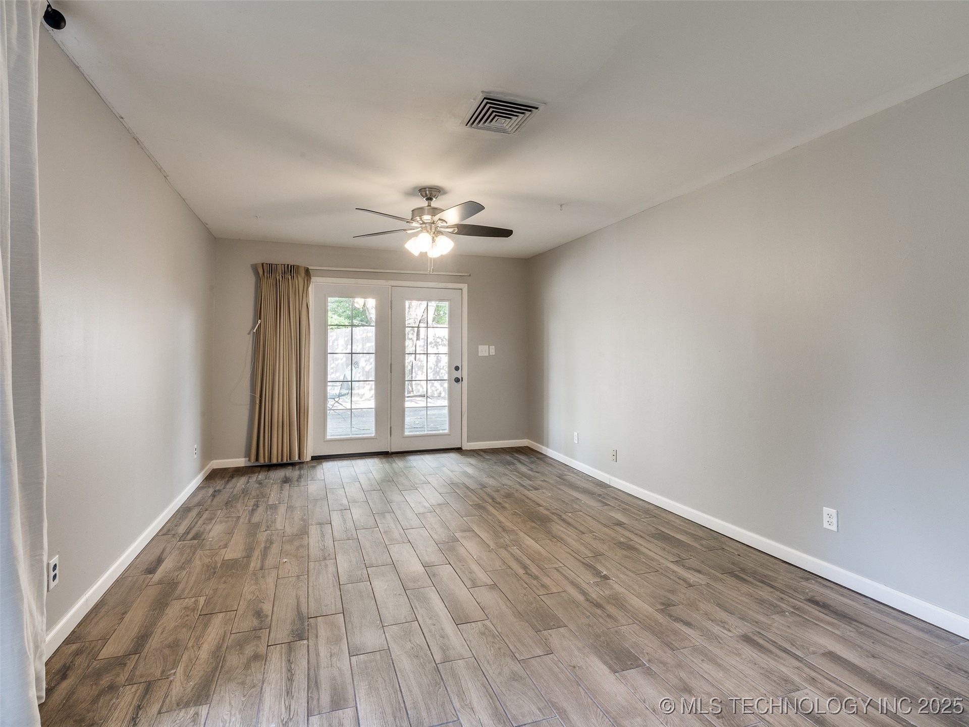 4803 E 46th Street Property Photo 24