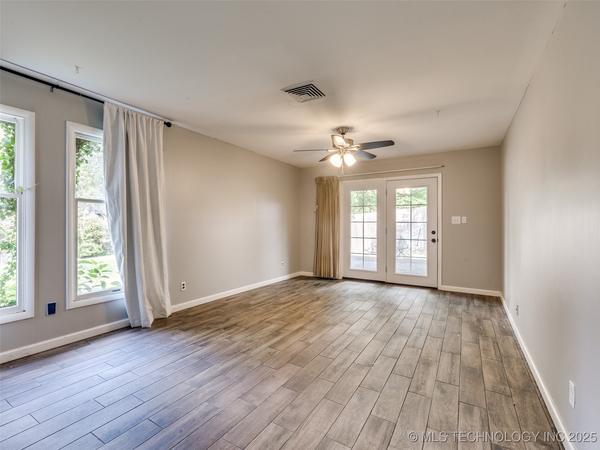 4803 E 46th Street Property Photo 25