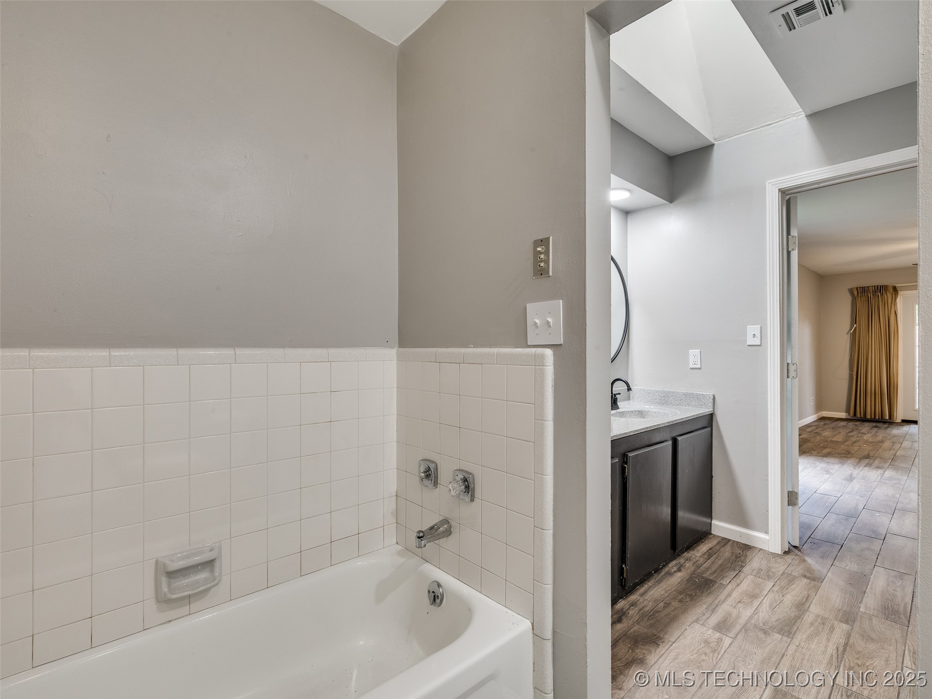 4803 E 46th Street Property Photo 31