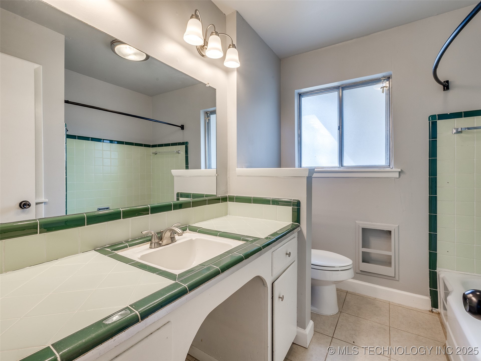 4803 E 46th Street Property Photo 41