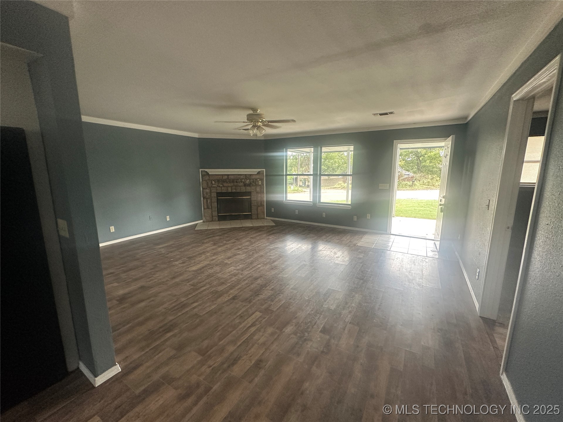 400 Cherokee Property Photo 5