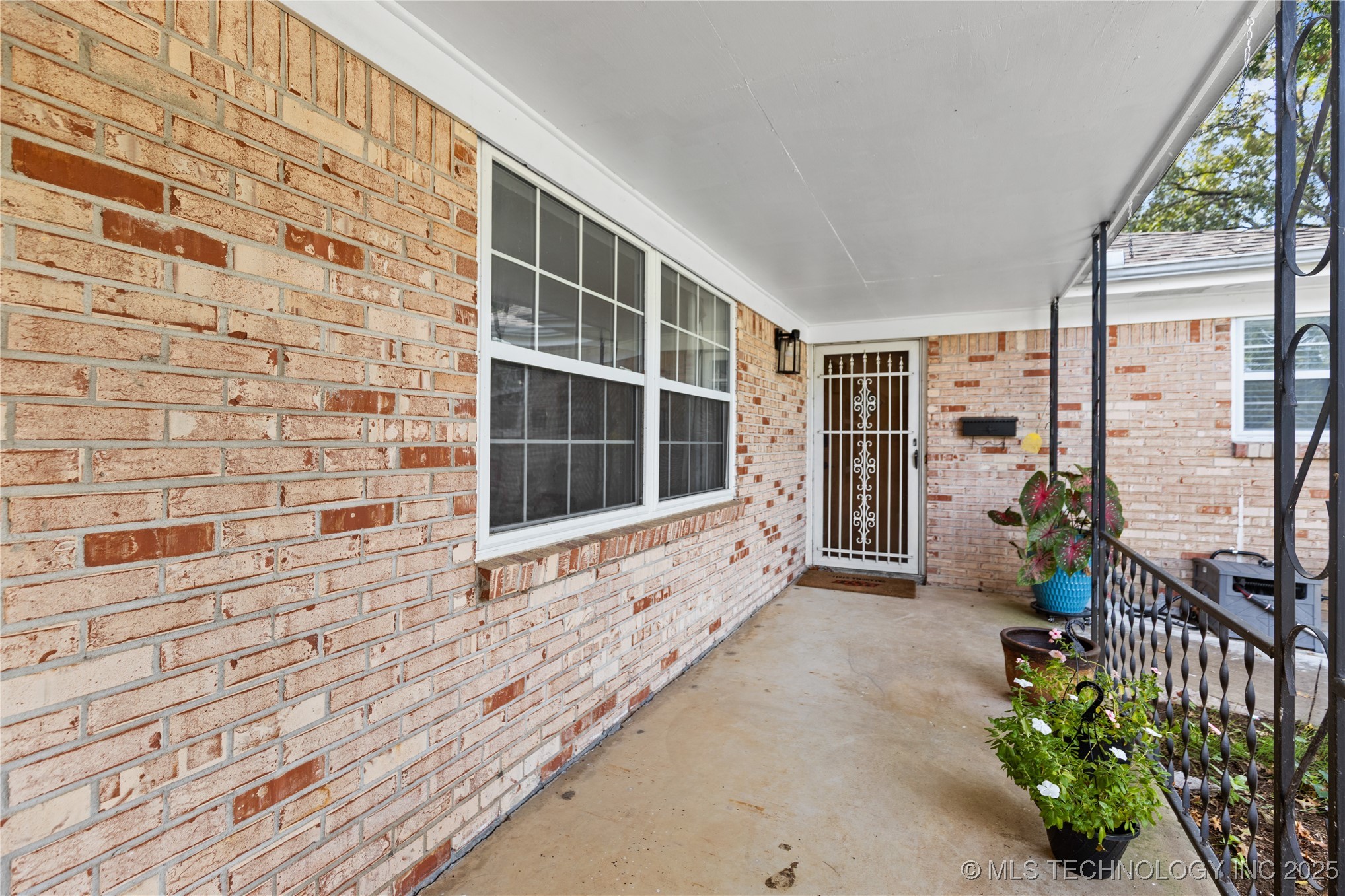 405 N B Avenue Property Photo 3