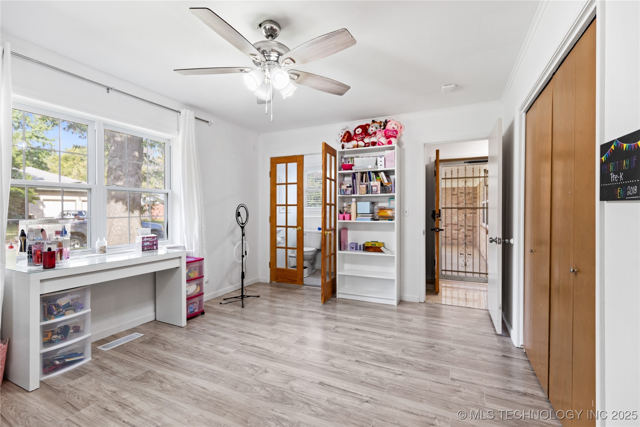 405 N B Avenue Property Photo 8