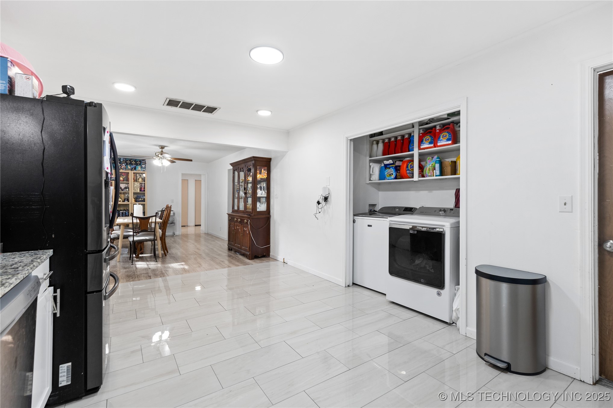 405 N B Avenue Property Photo 14