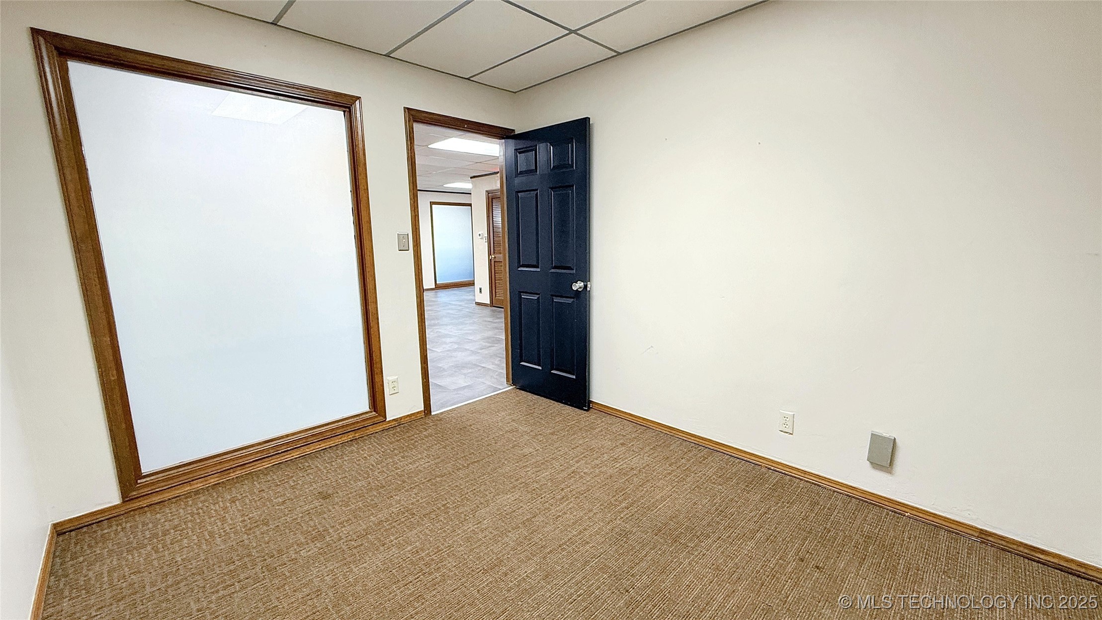 1001 W Broadway Street Property Photo 19