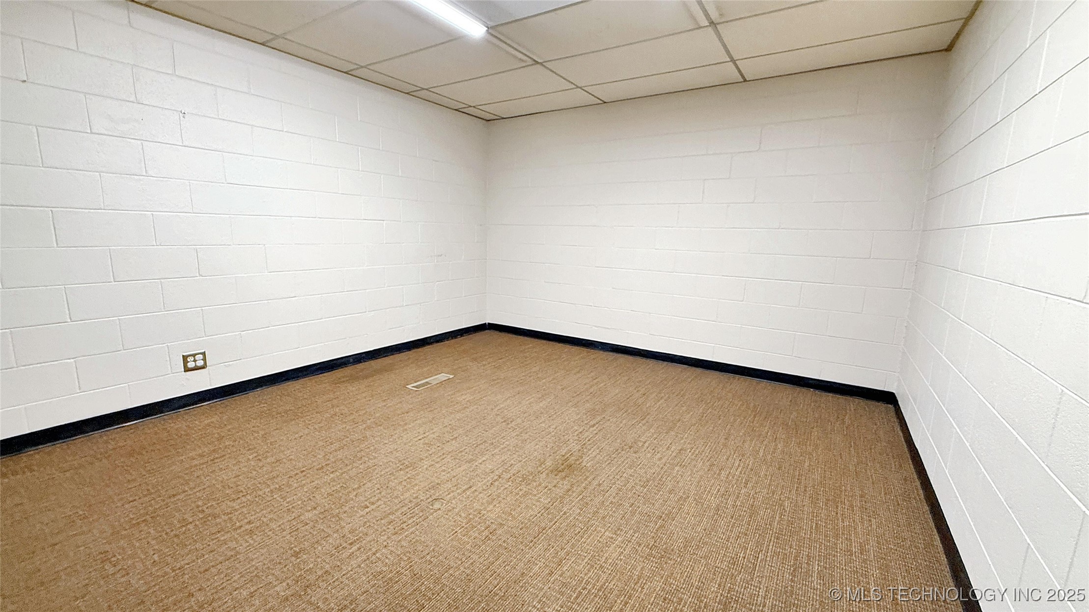 1001 W Broadway Street Property Photo 22