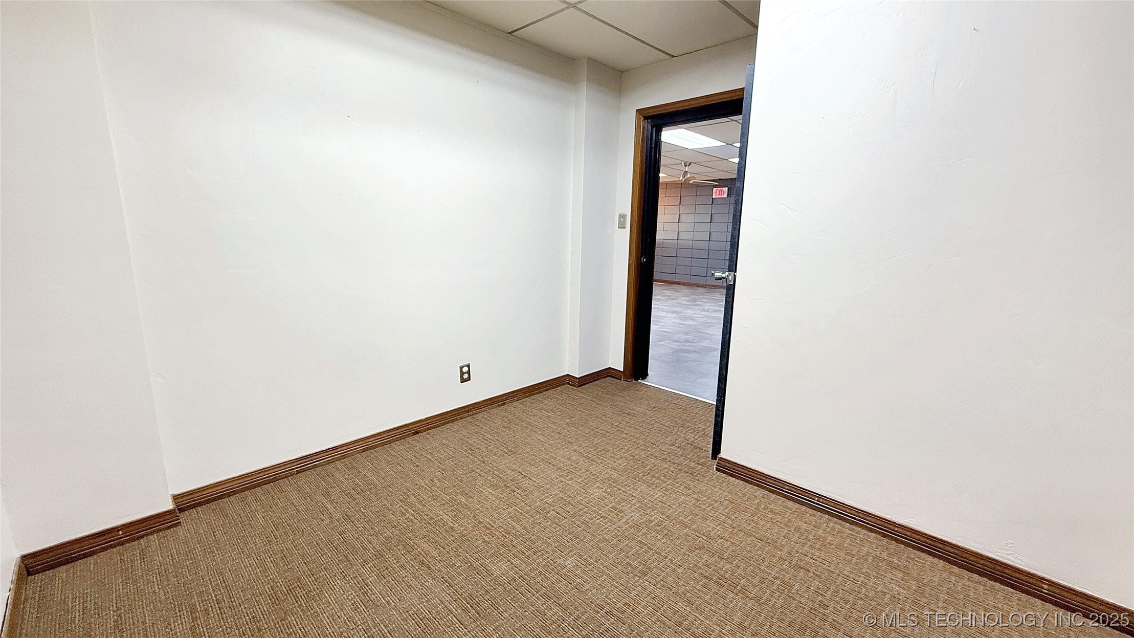 1001 W Broadway Street Property Photo 26