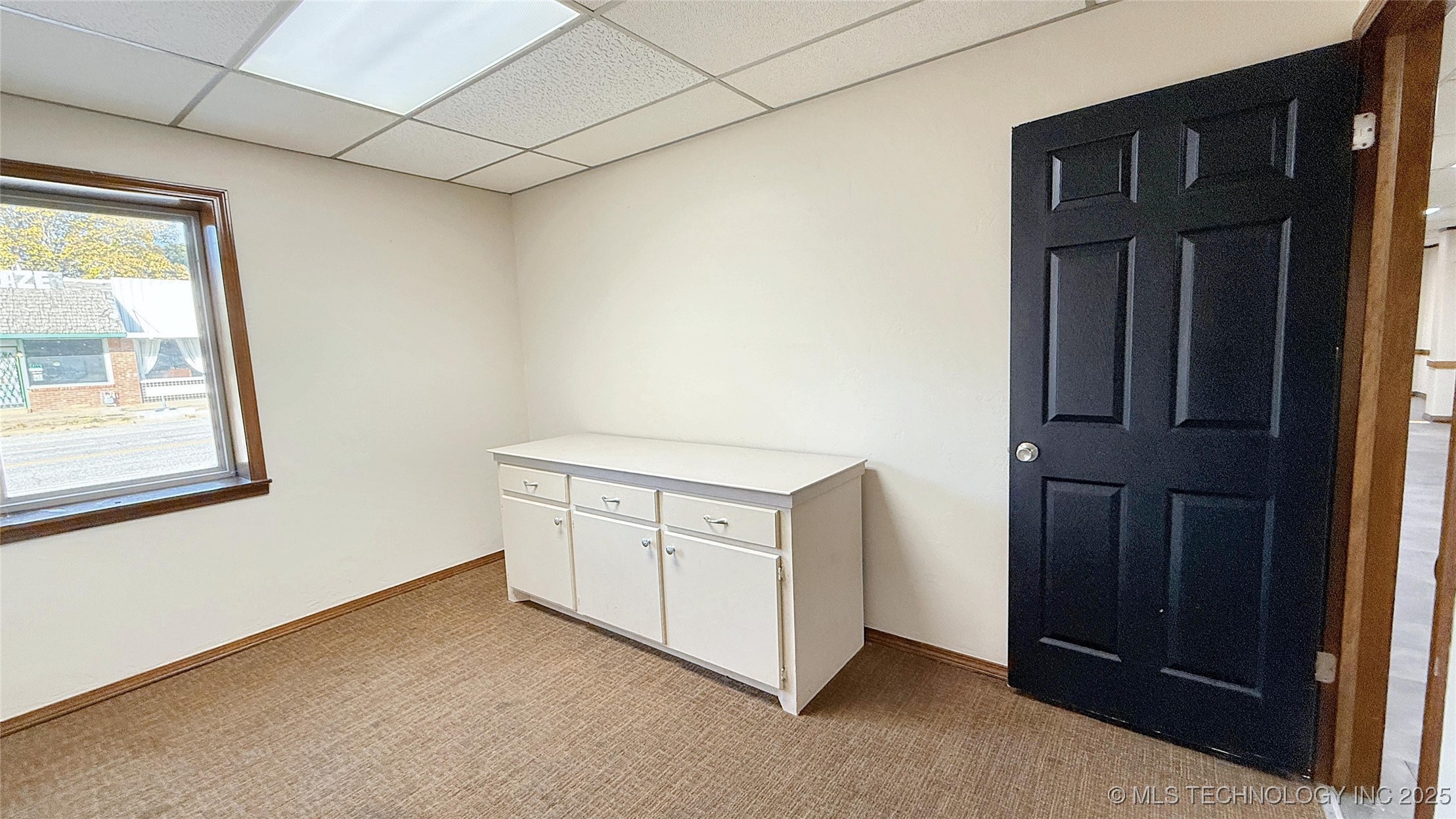 1001 W Broadway Street Property Photo 32