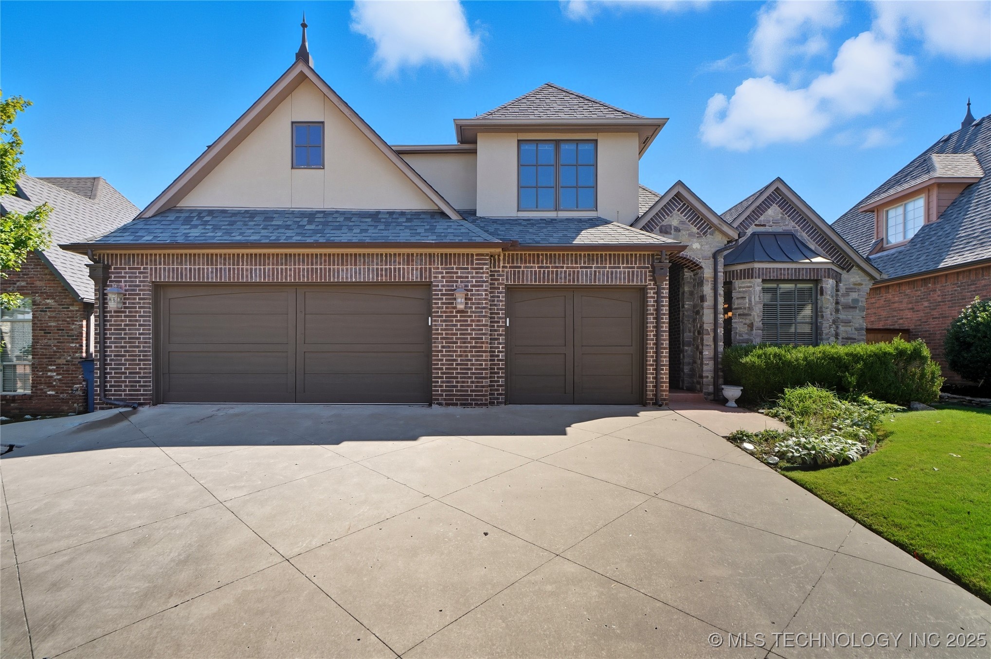 9407 S Sandusky Avenue Property Photo 1