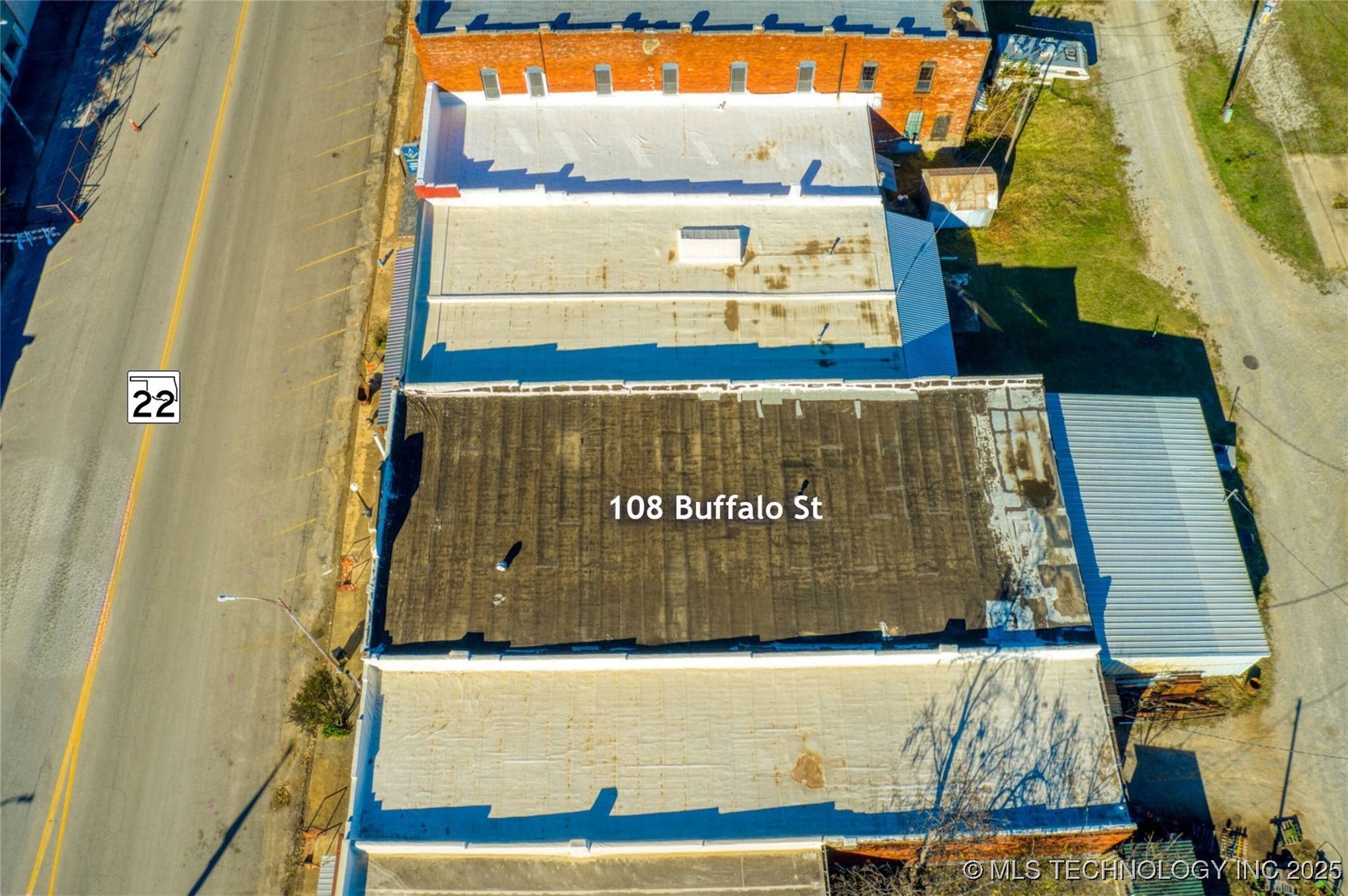 108 Buffalo Property Photo 4