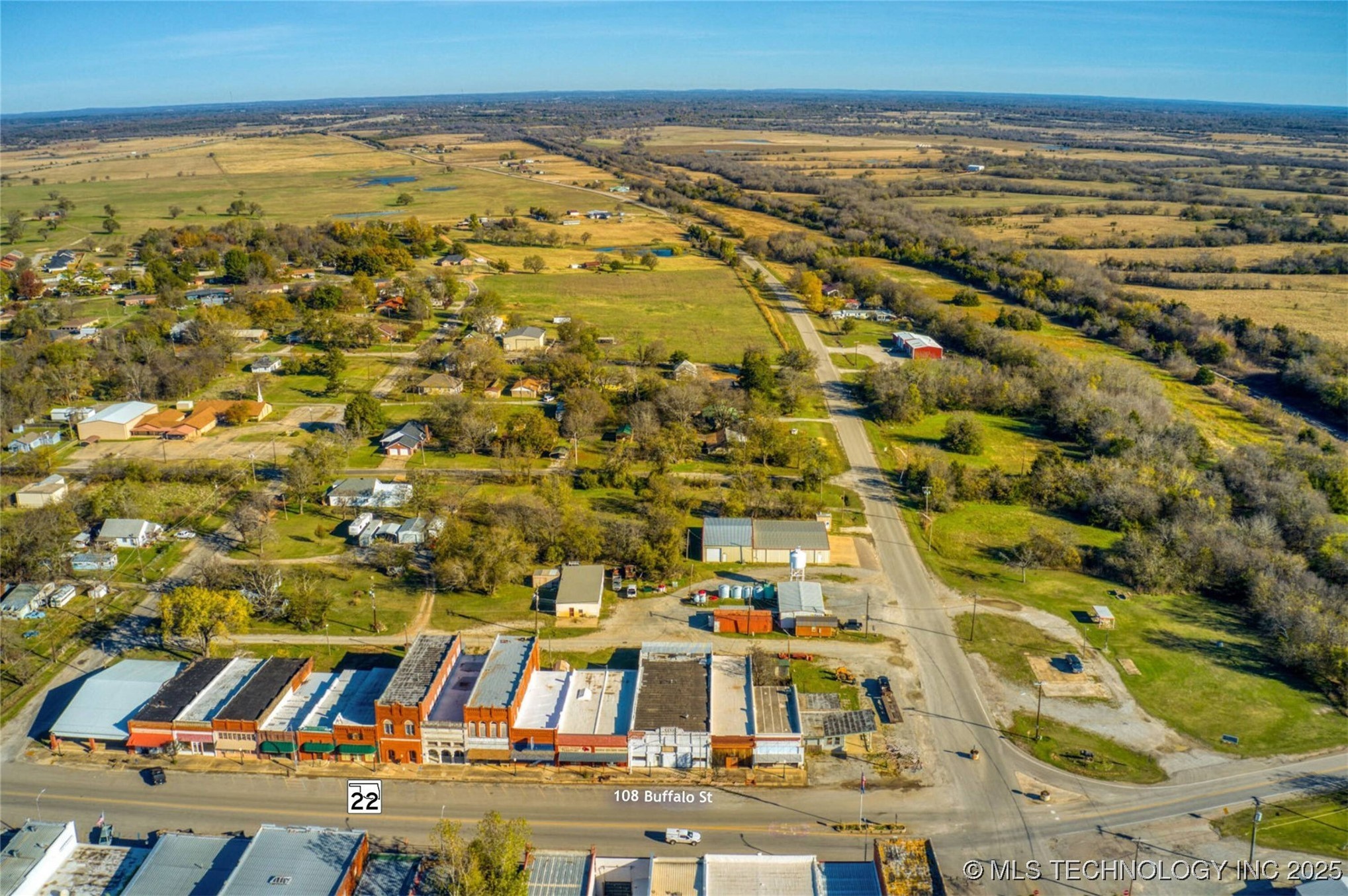108 Buffalo Property Photo 6