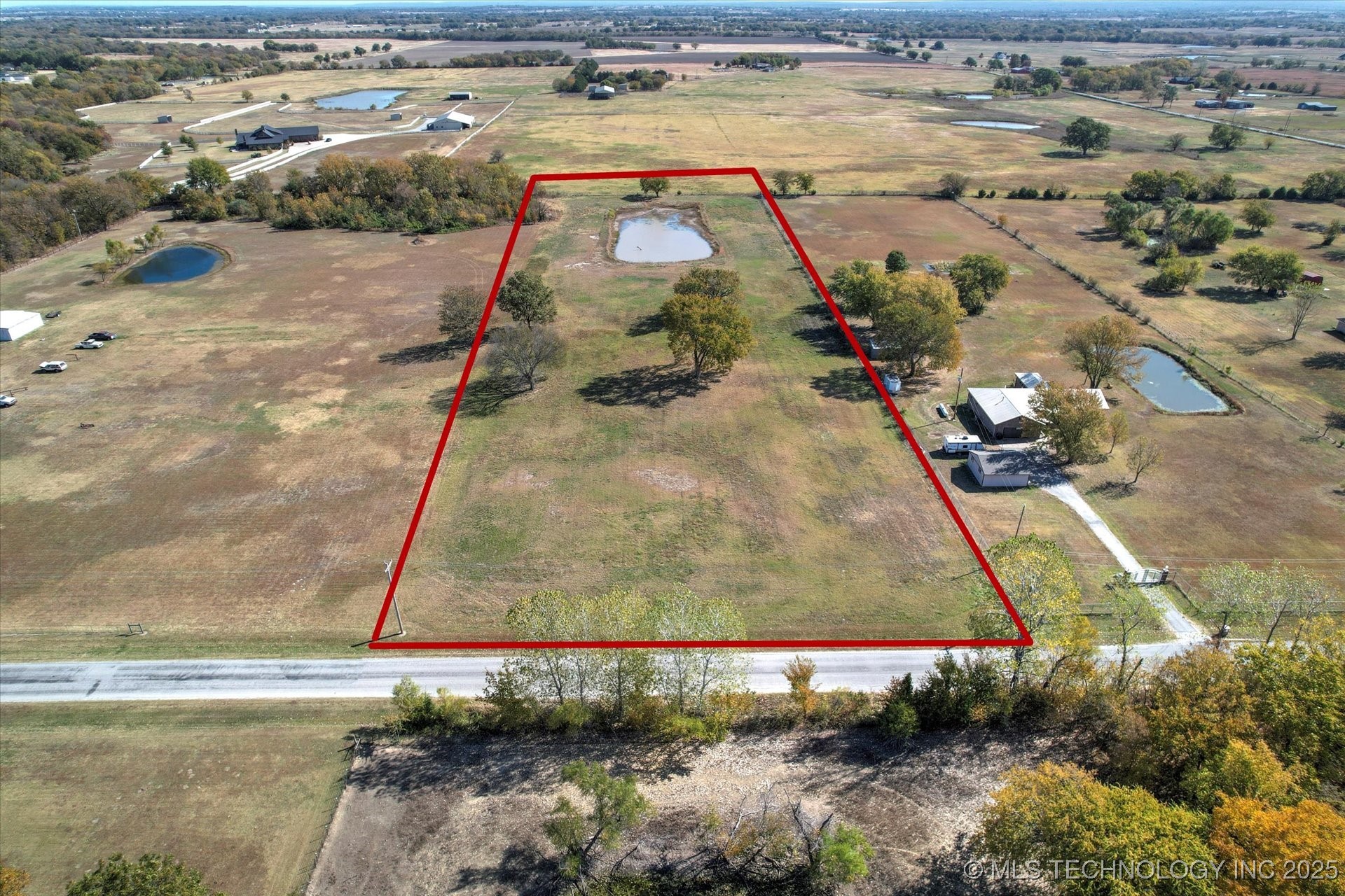 N 153rd Road Property Photo 5