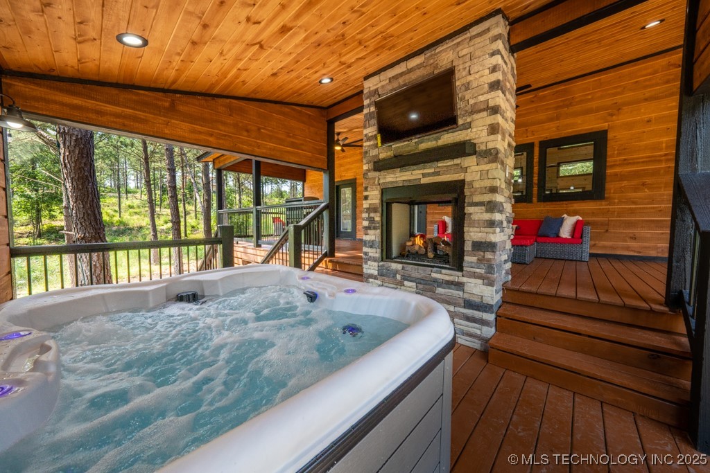 546 Conifer Crossing Trail Property Photo 26