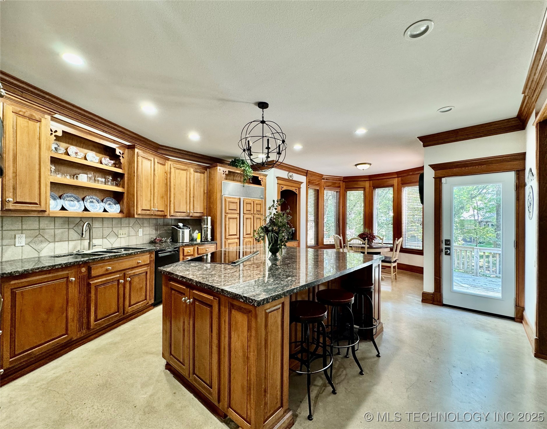 11401 S 67th East Avenue Property Photo 8