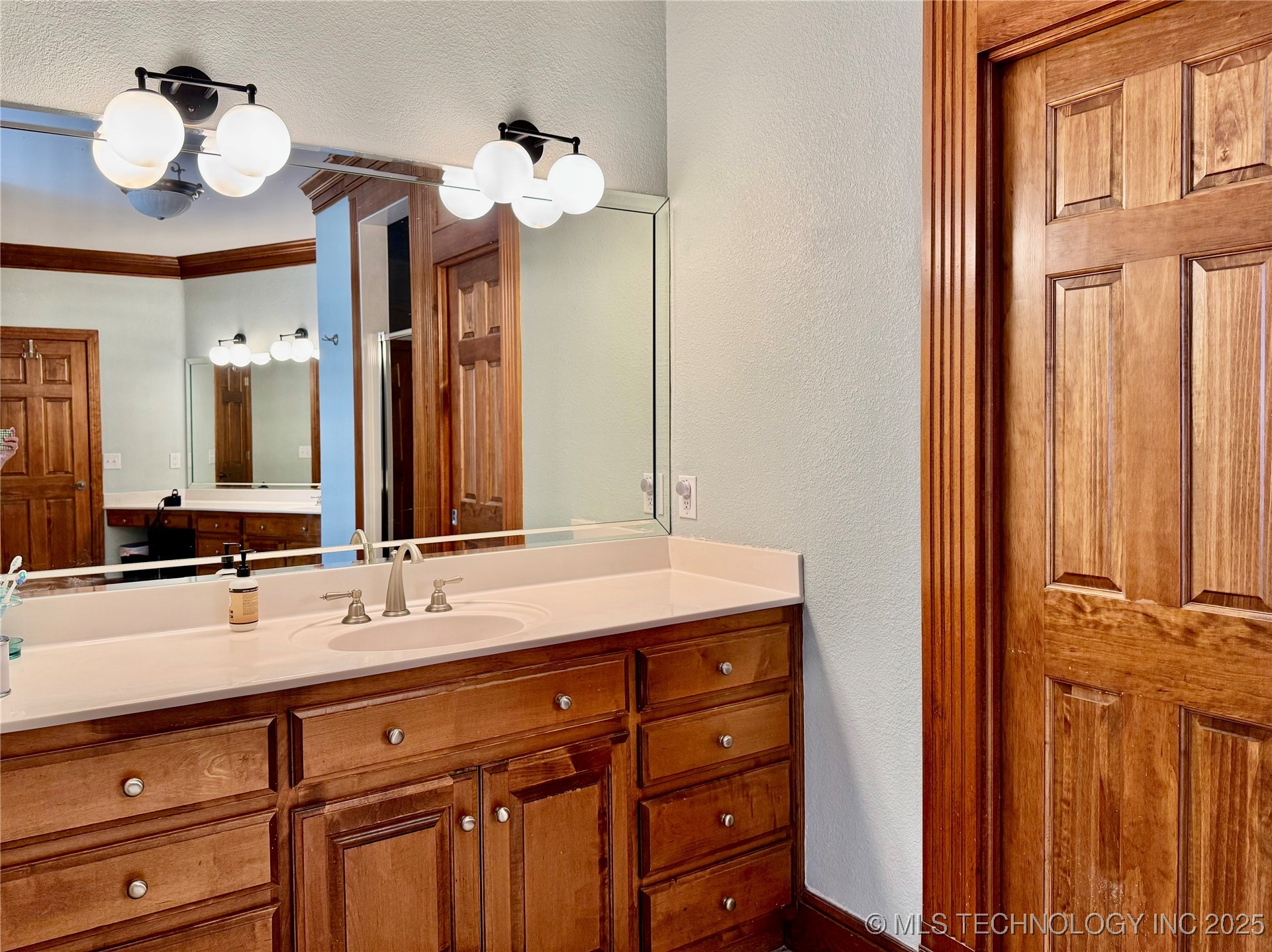 11401 S 67th East Avenue Property Photo 22