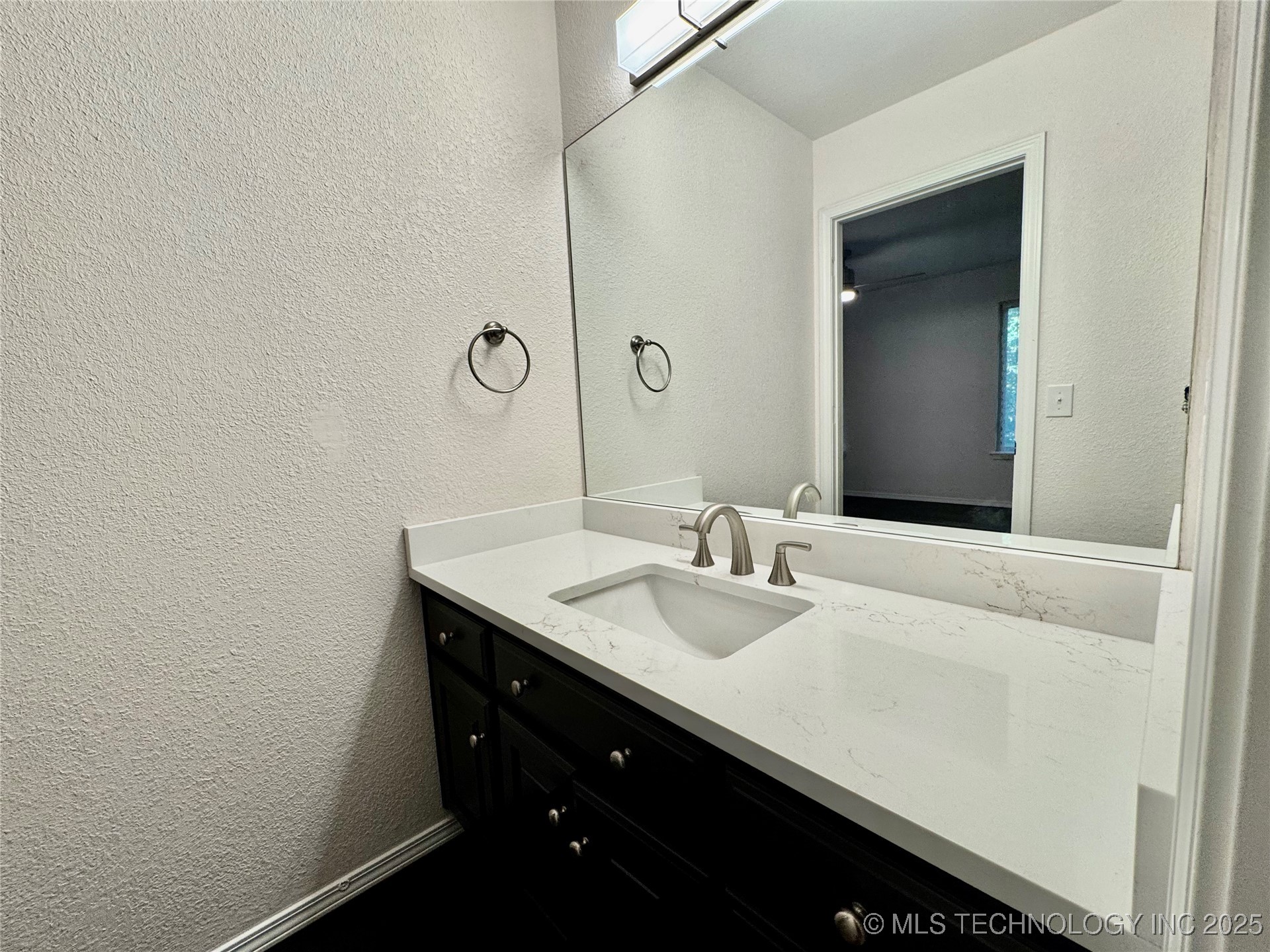 11401 S 67th East Avenue Property Photo 28