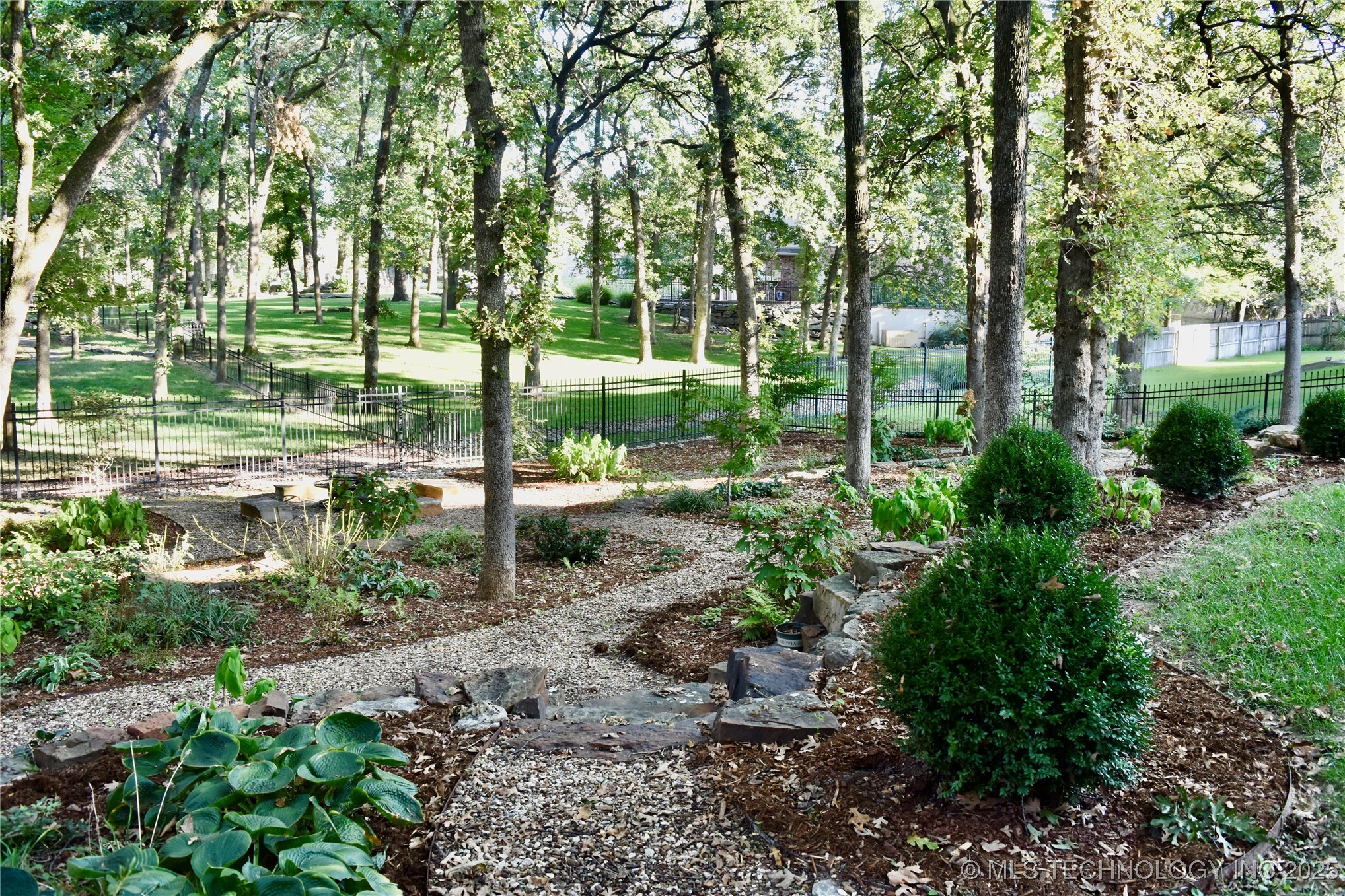 11401 S 67th East Avenue Property Photo 34