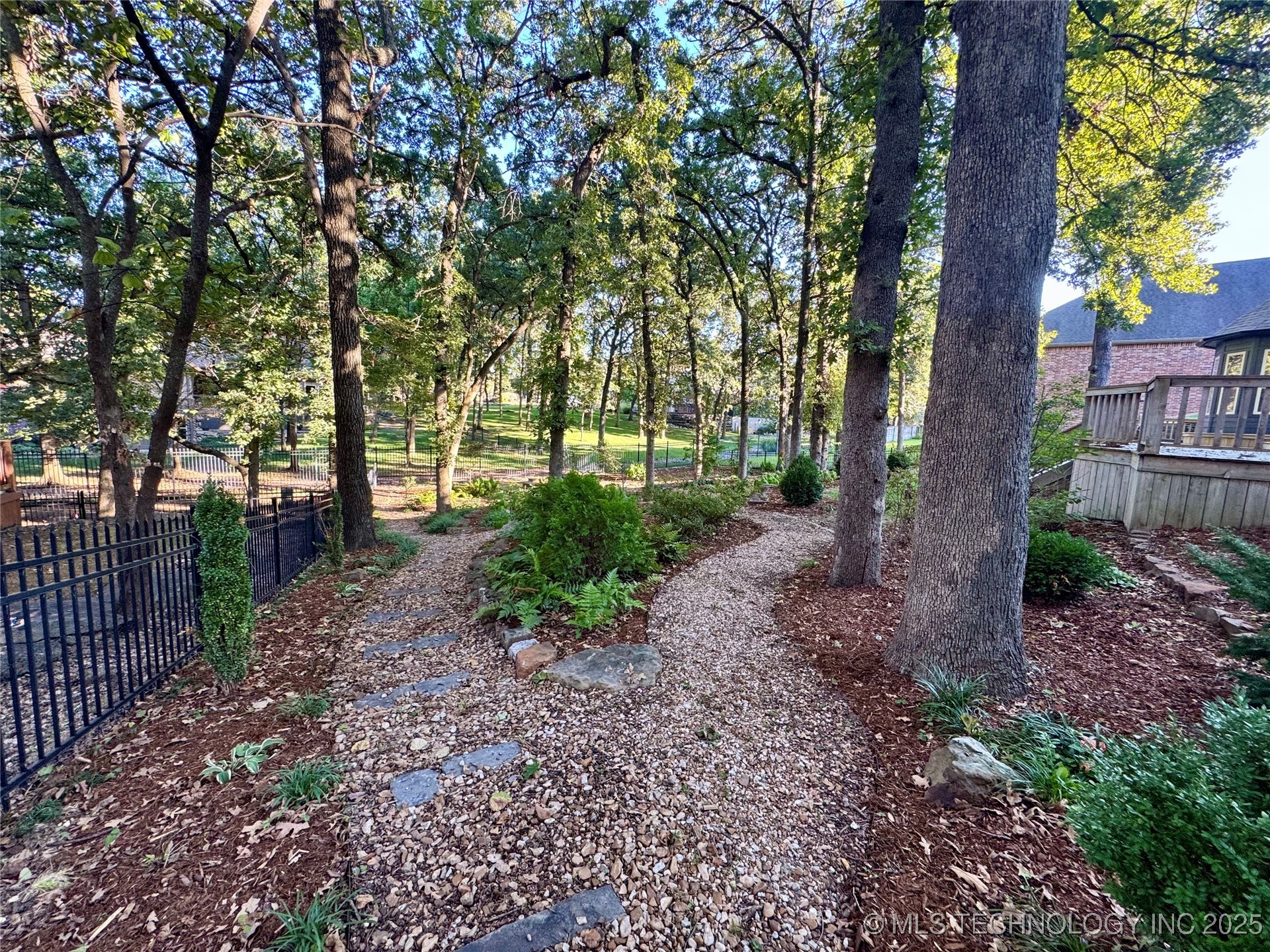 11401 S 67th East Avenue Property Photo 36