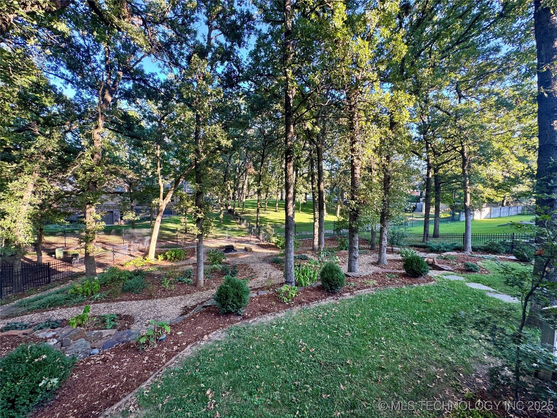 11401 S 67th East Avenue Property Photo 42