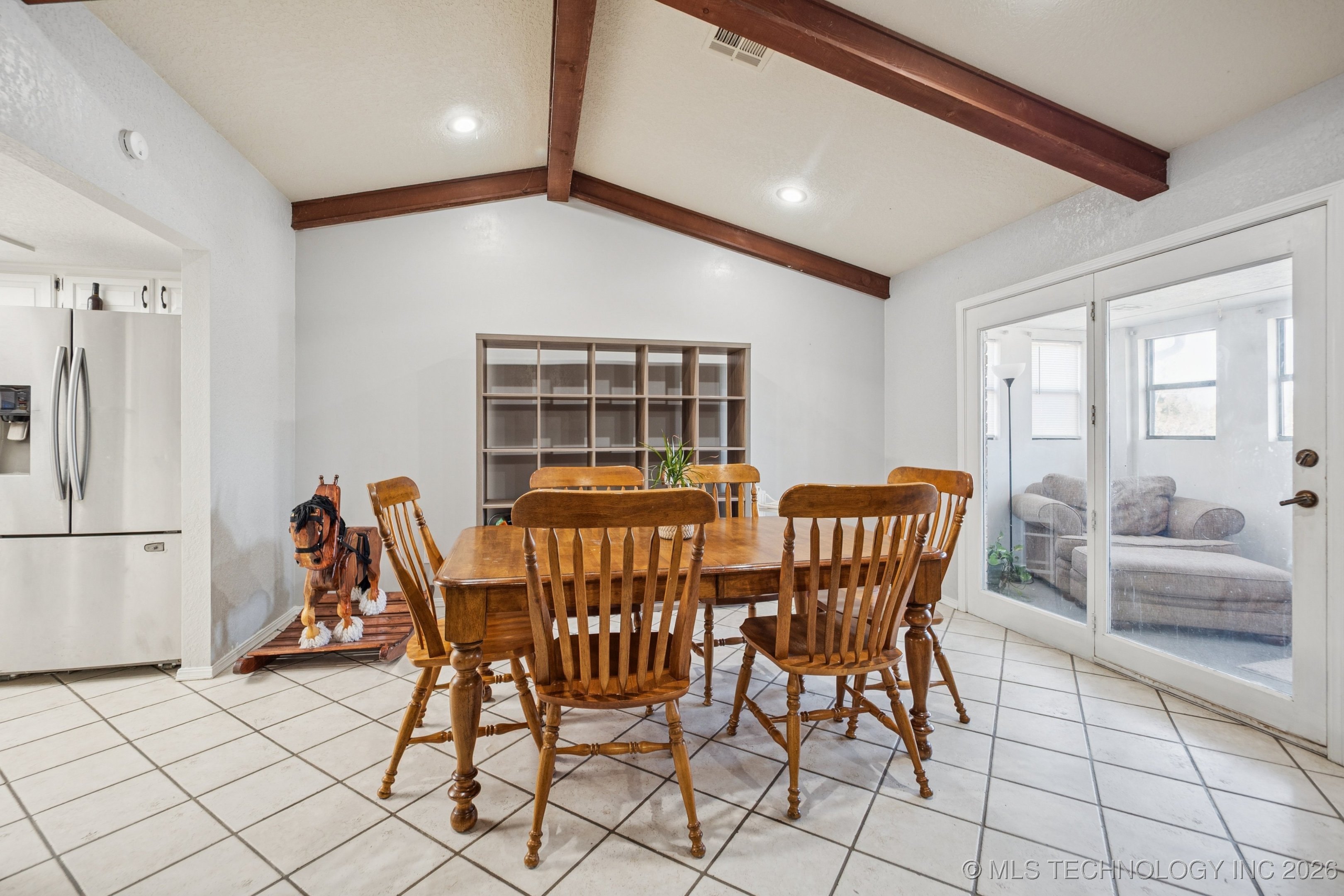 704 S Timberridge Drive Property Photo 8