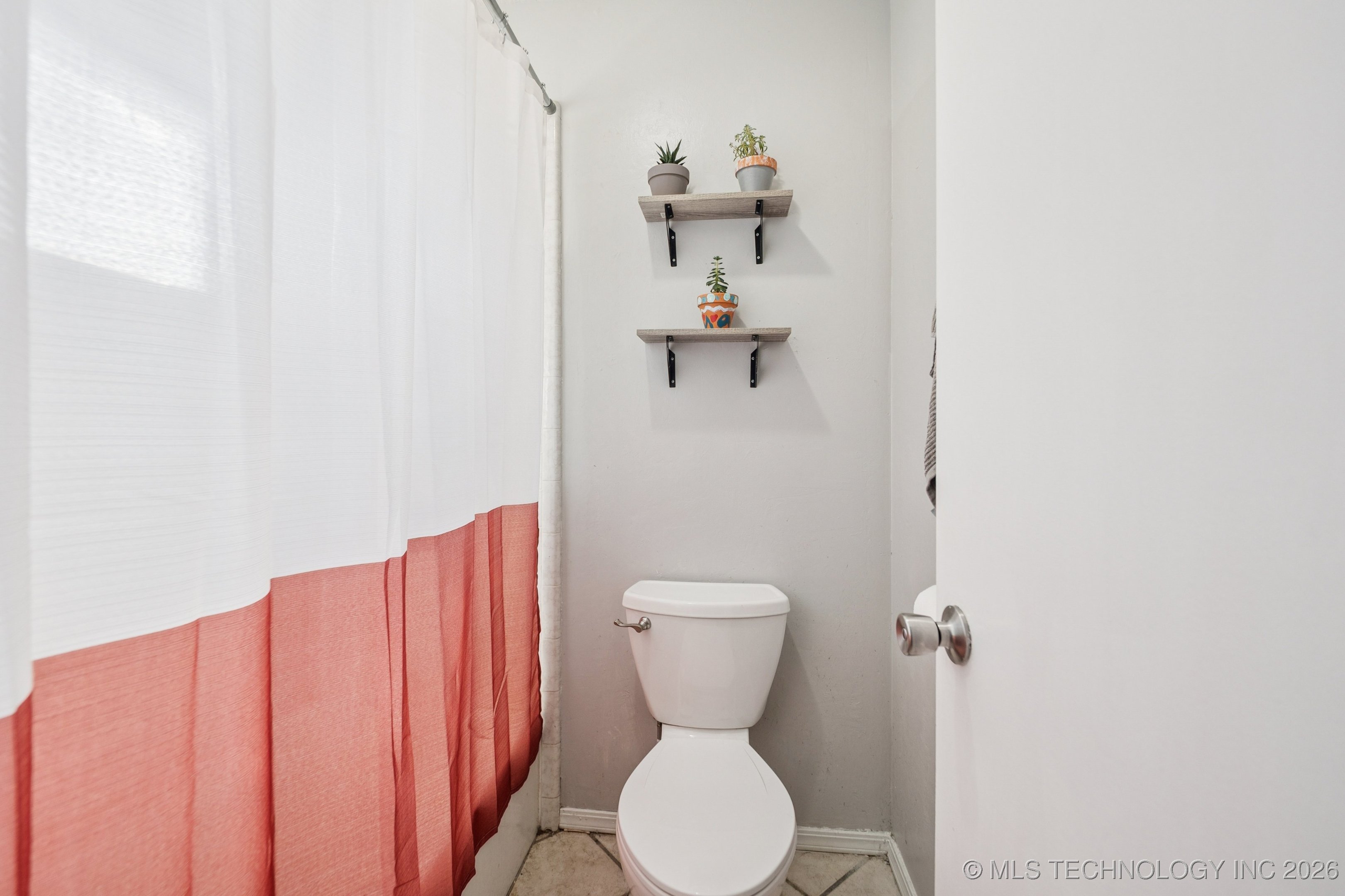 704 S Timberridge Drive Property Photo 17