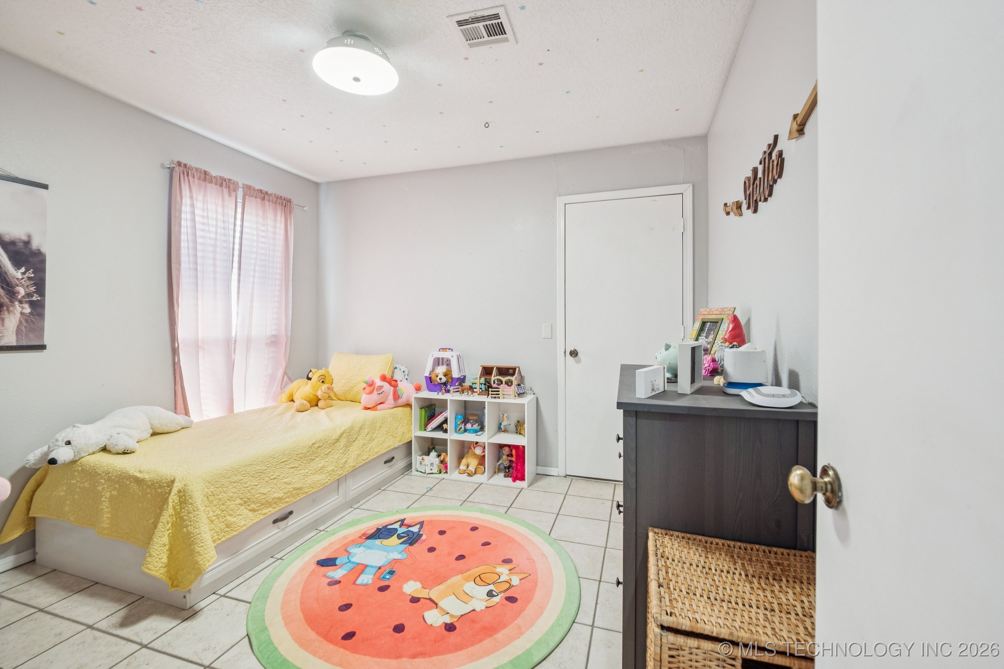 704 S Timberridge Drive Property Photo 19