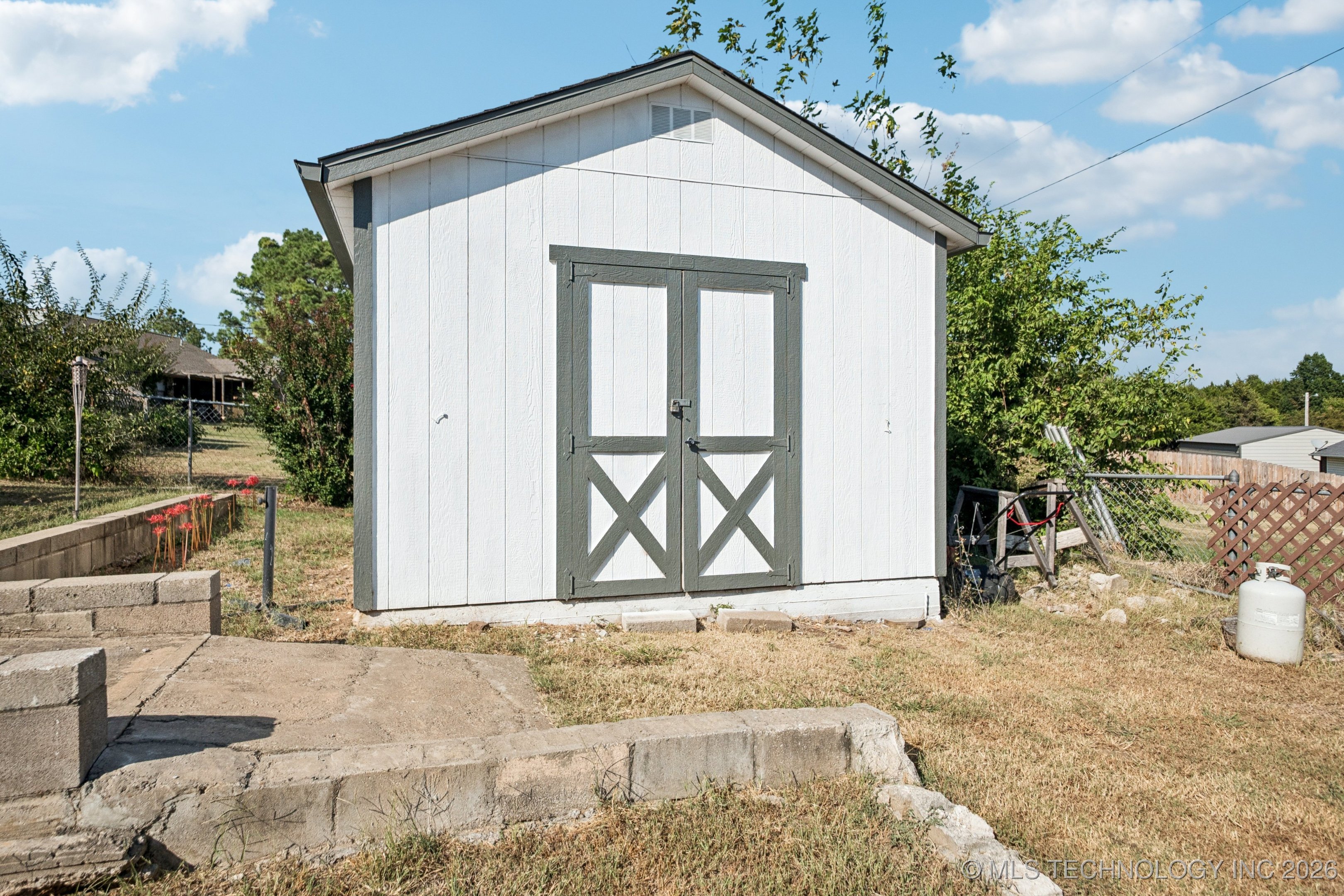 704 S Timberridge Drive Property Photo 31