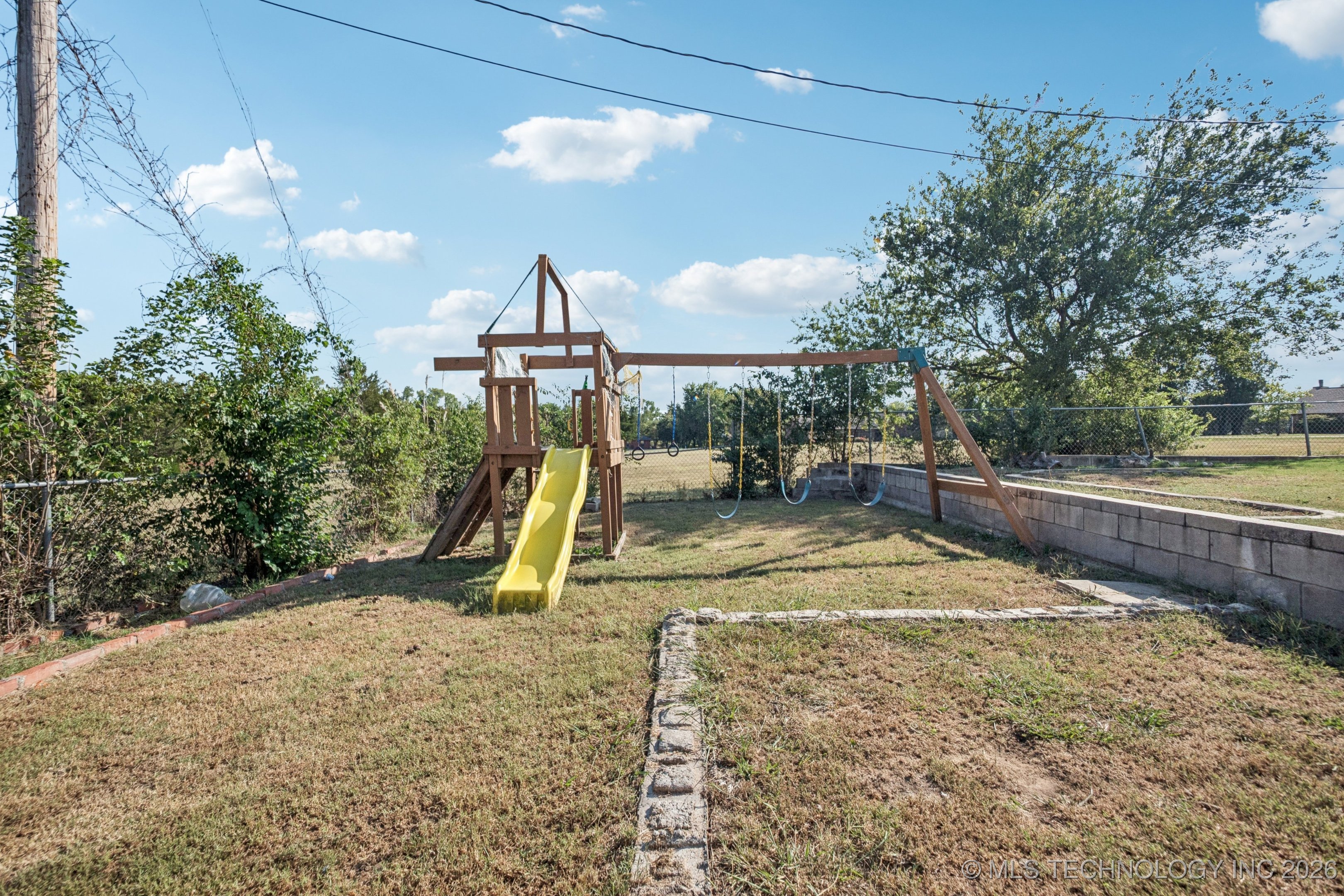 704 S Timberridge Drive Property Photo 32