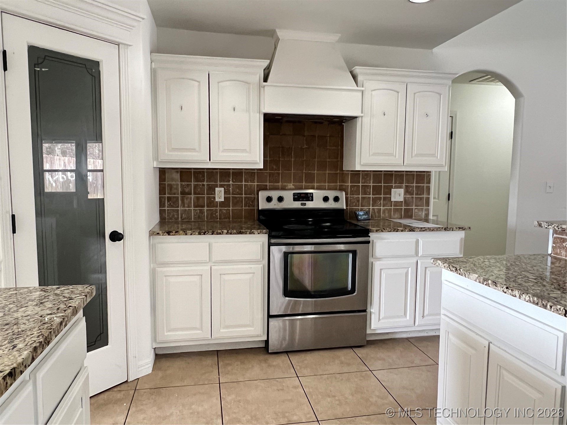 8434 N 76th East Avenue Property Photo 9