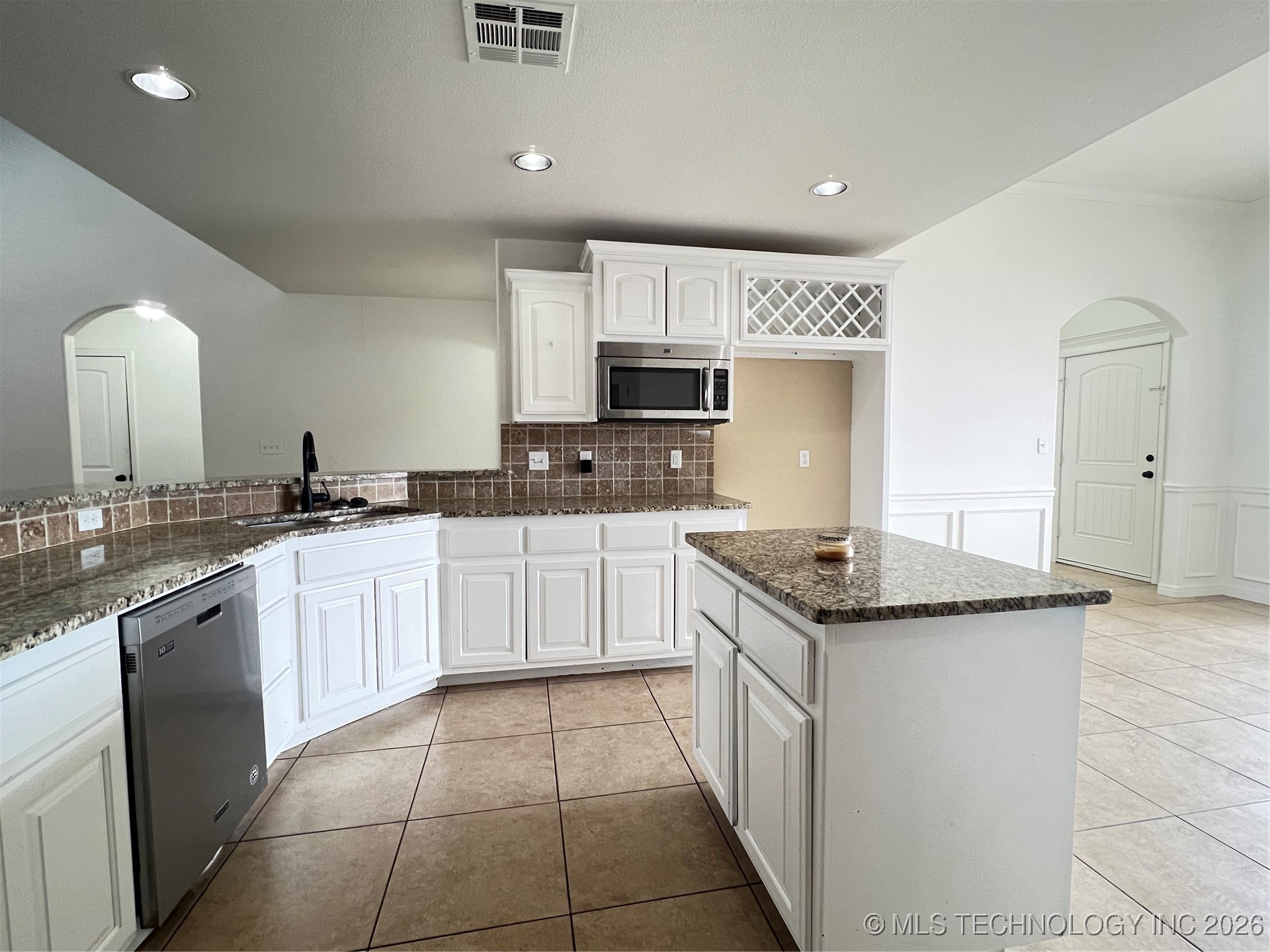 8434 N 76th East Avenue Property Photo 10