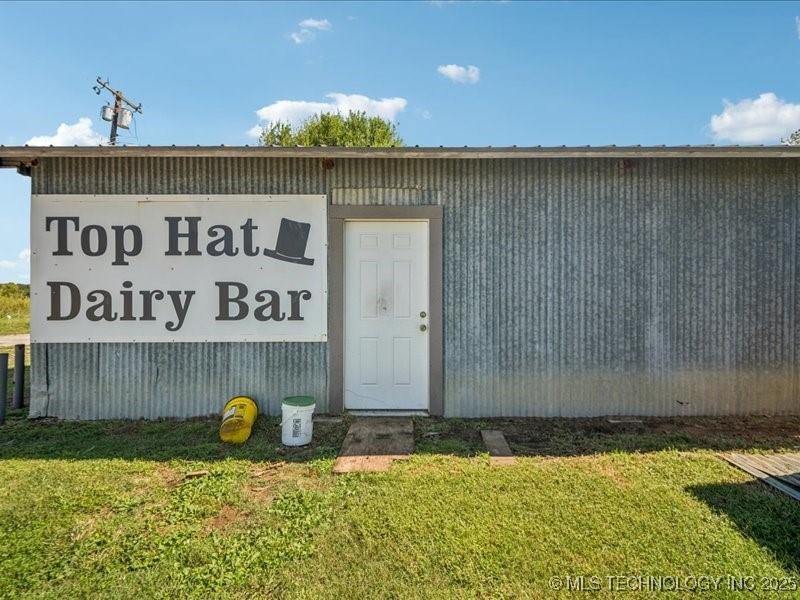 12015 S Poplar Street Property Photo 22