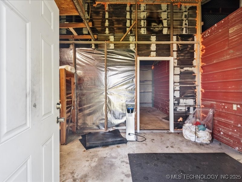 12015 S Poplar Street Property Photo 23