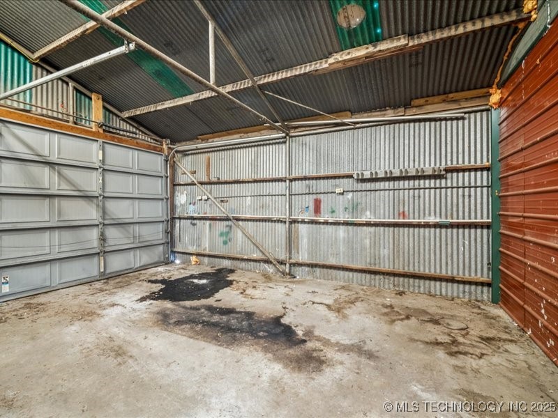 12015 S Poplar Street Property Photo 28