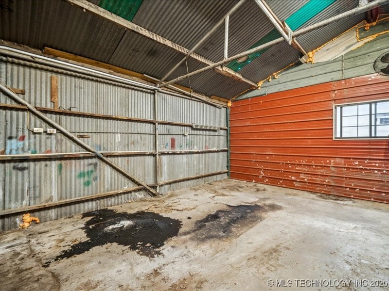 12015 S Poplar Street Property Photo 30