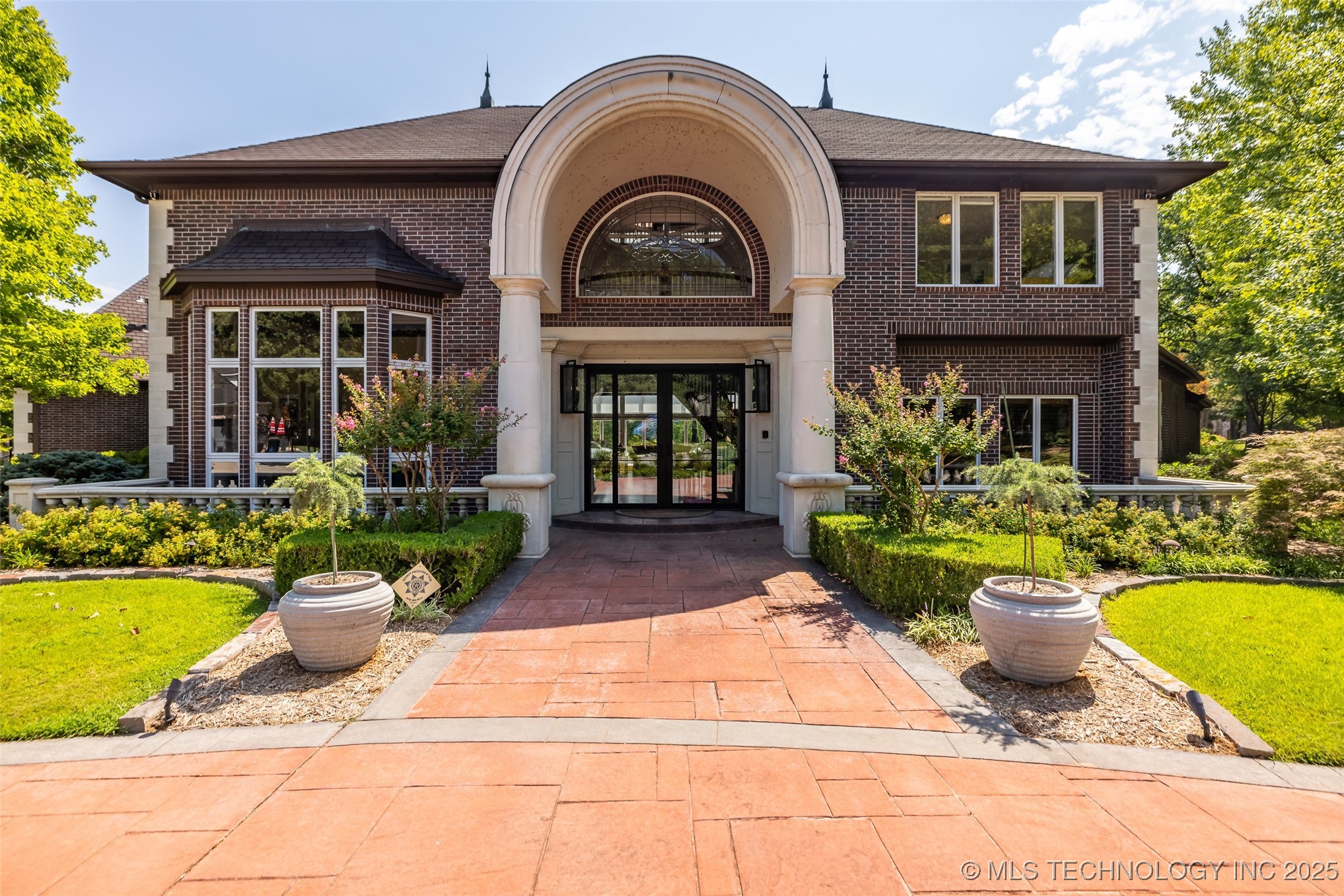 11503 S Granite Avenue Property Photo 3