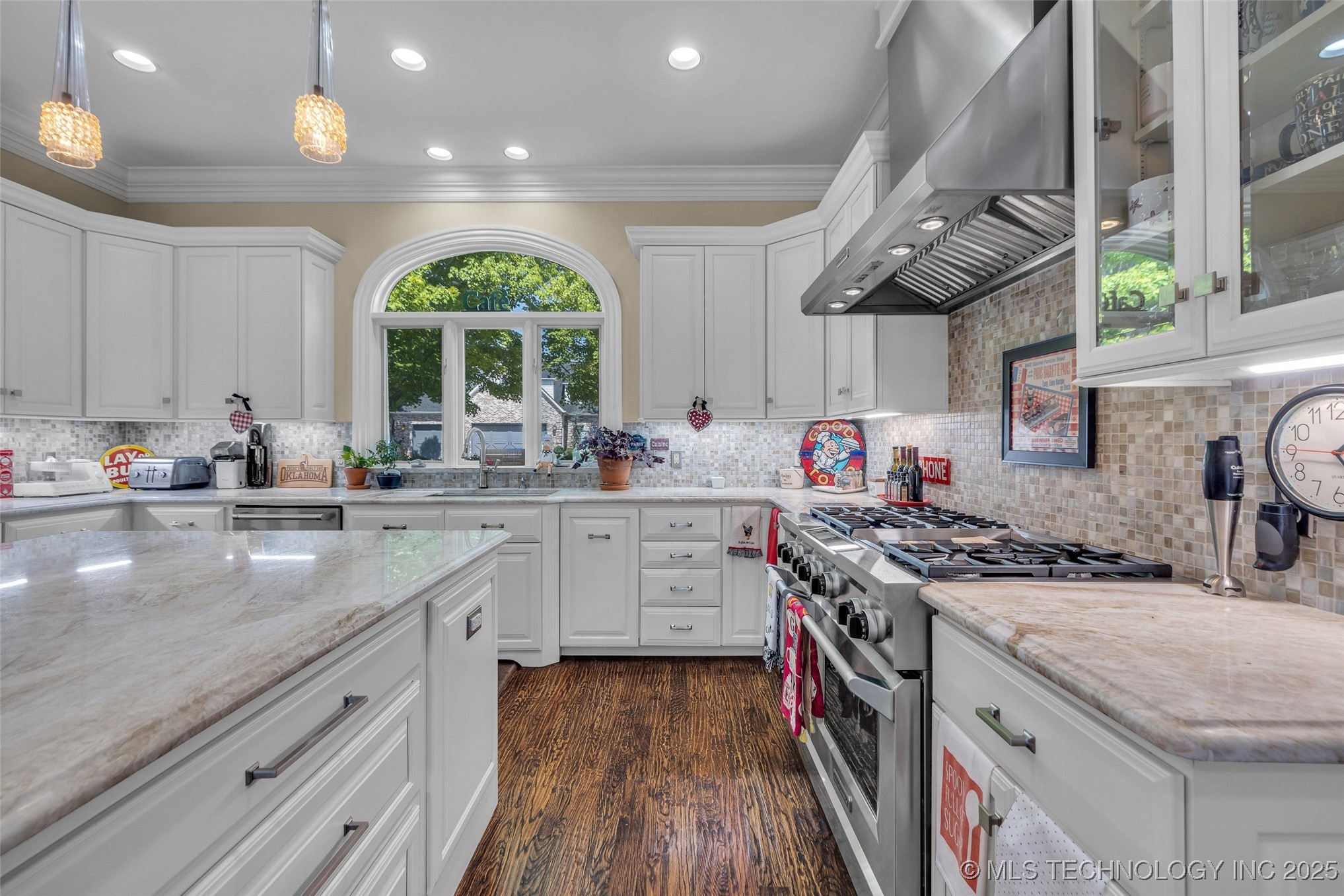 11503 S Granite Avenue Property Photo 12