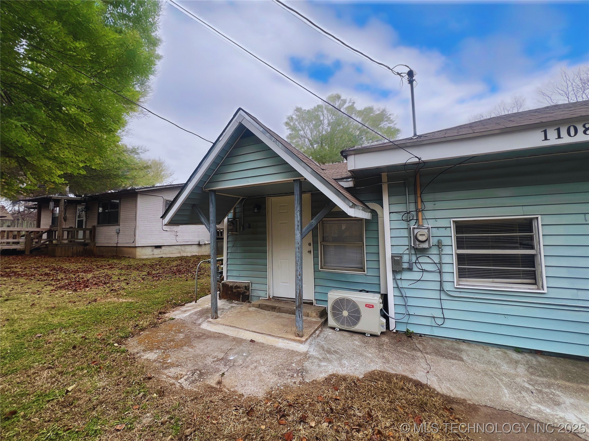 1108 N Jones Avenue Property Photo 2