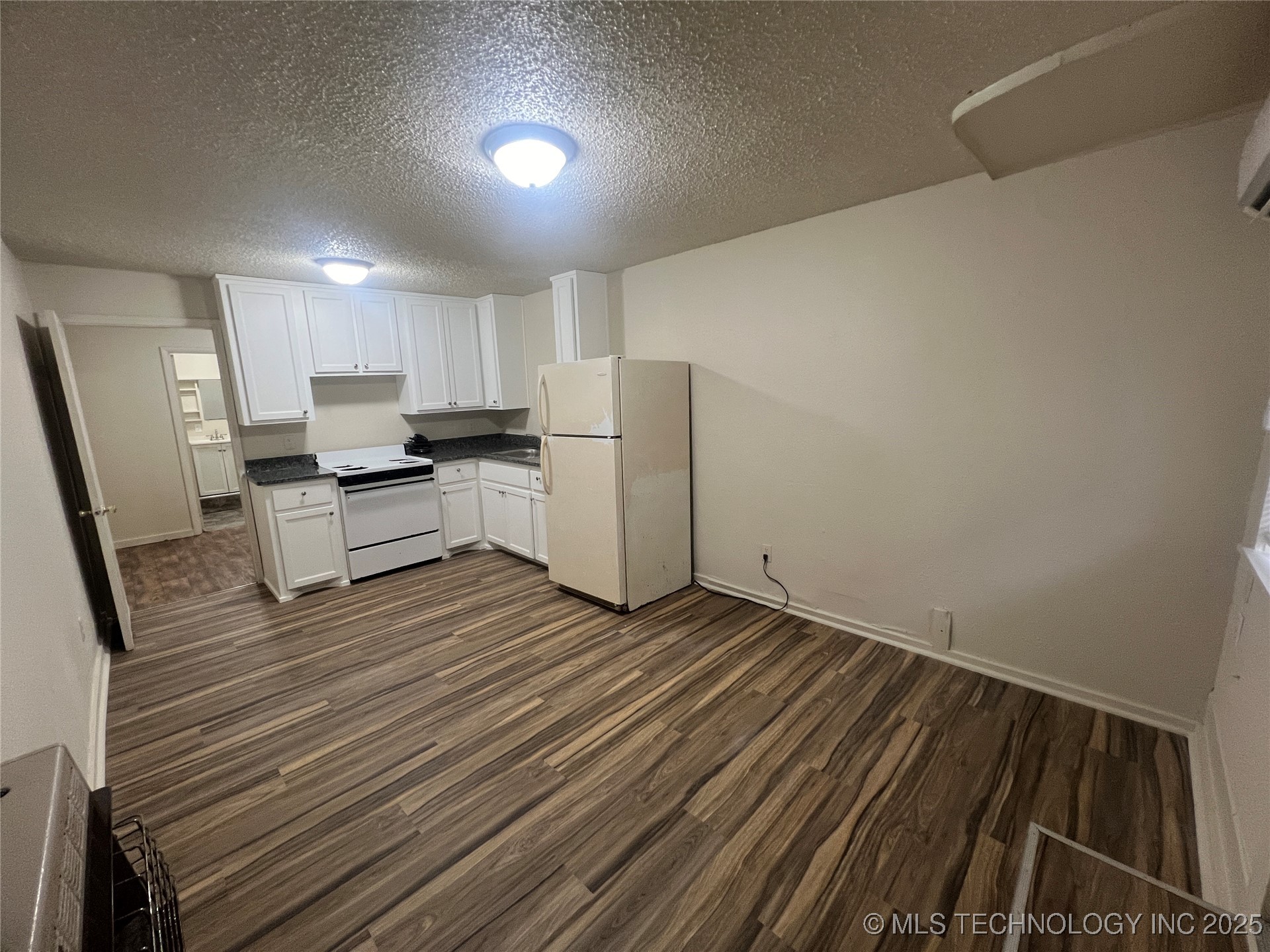 1108 N Jones Avenue Property Photo 5