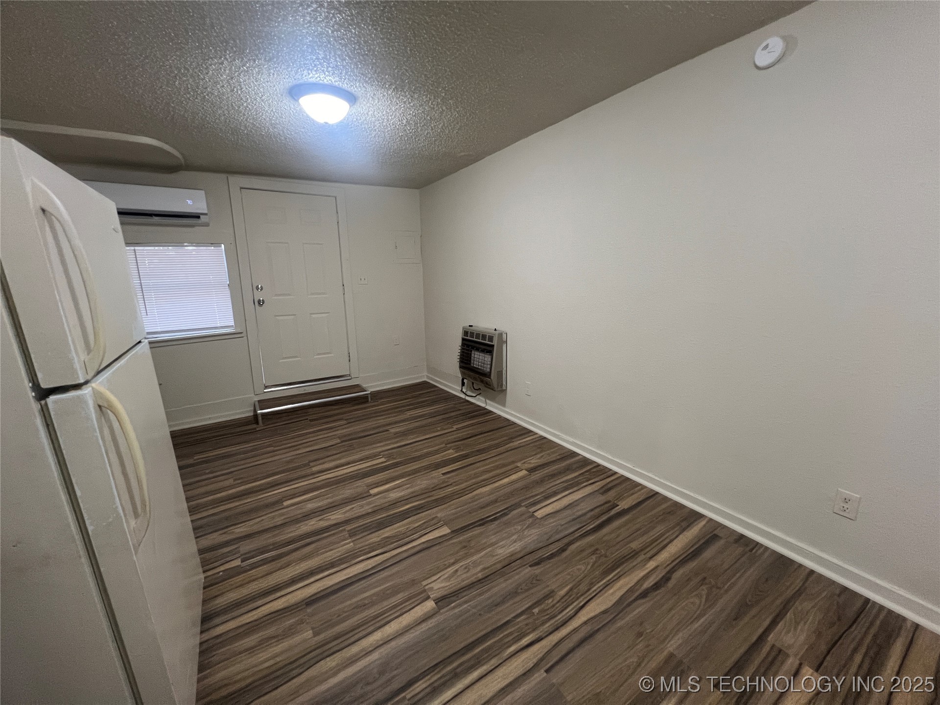 1108 N Jones Avenue Property Photo 10