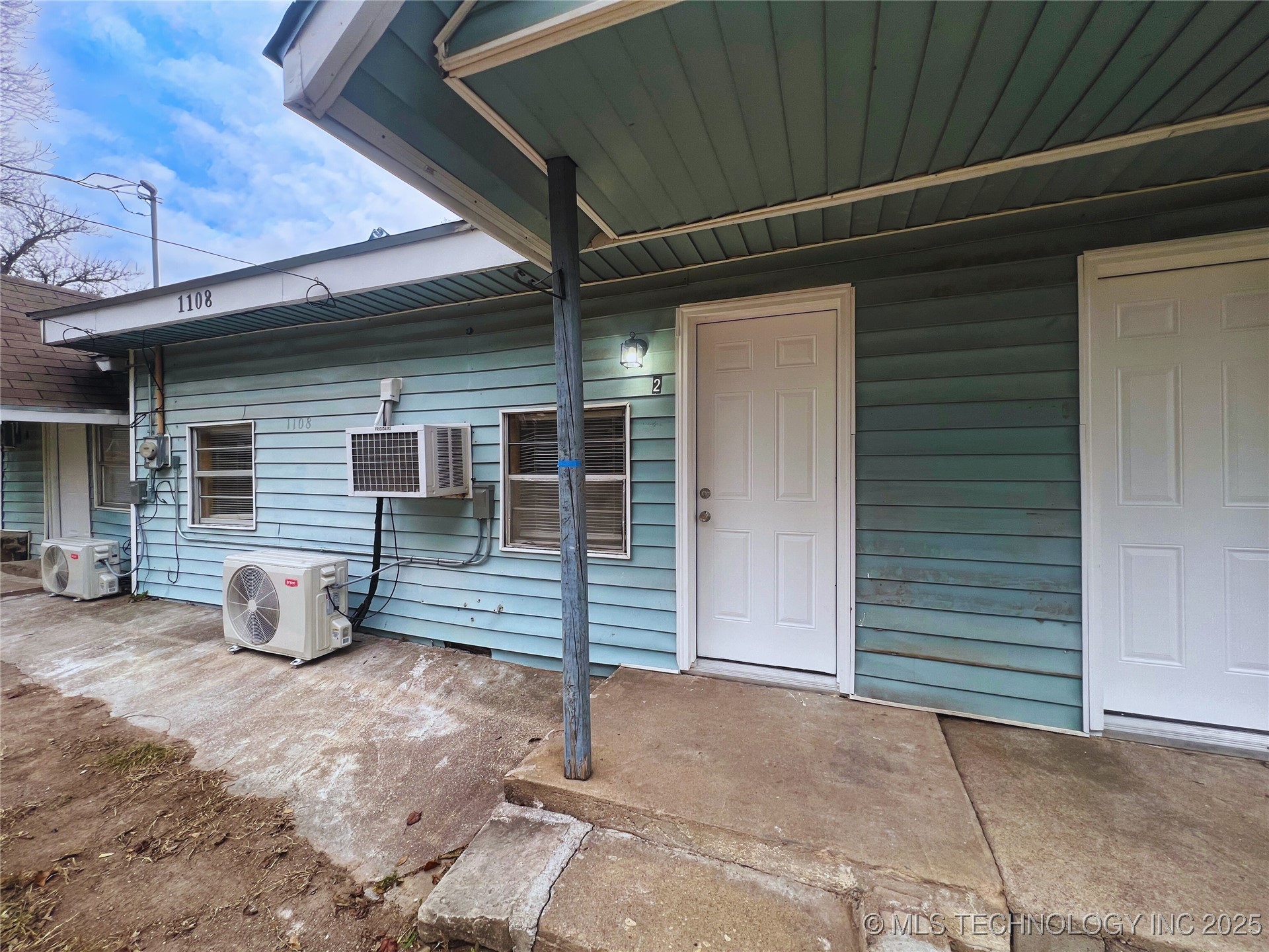 1108 N Jones Avenue Property Photo 19