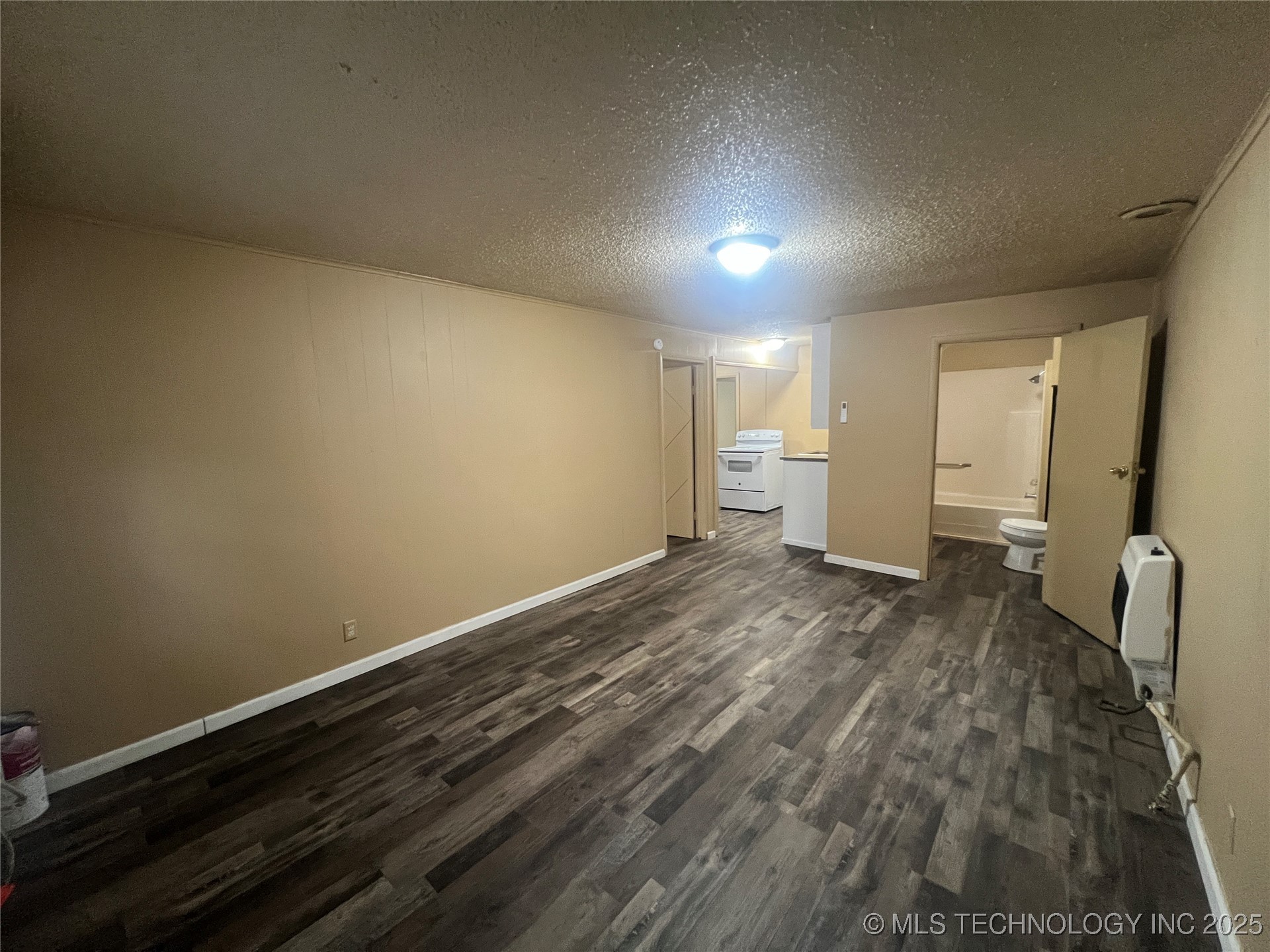 1108 N Jones Avenue Property Photo 21