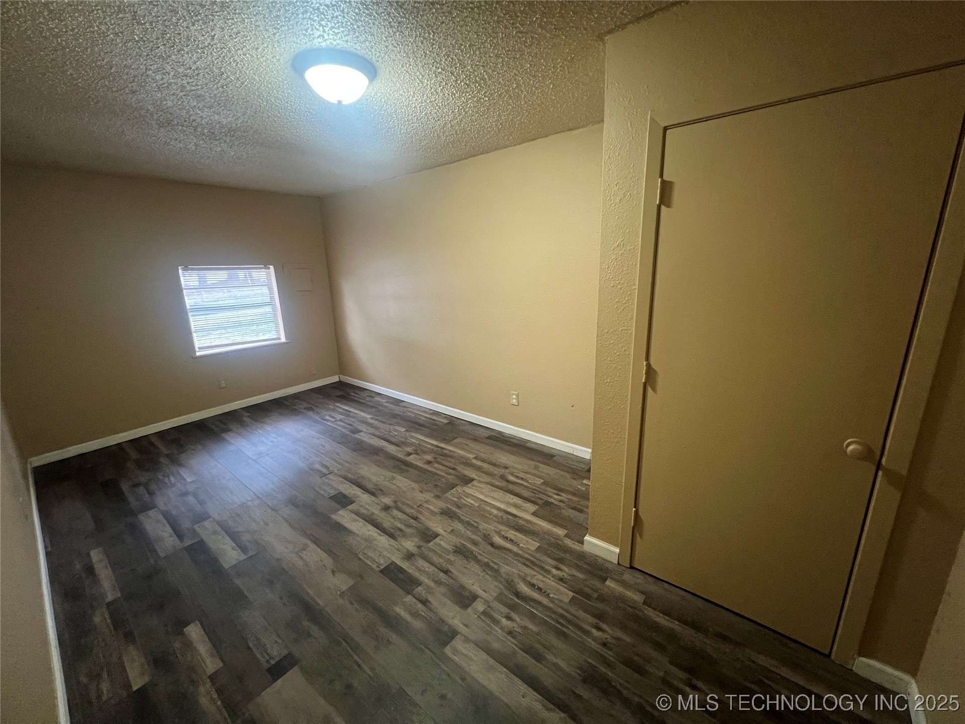 1108 N Jones Avenue Property Photo 27