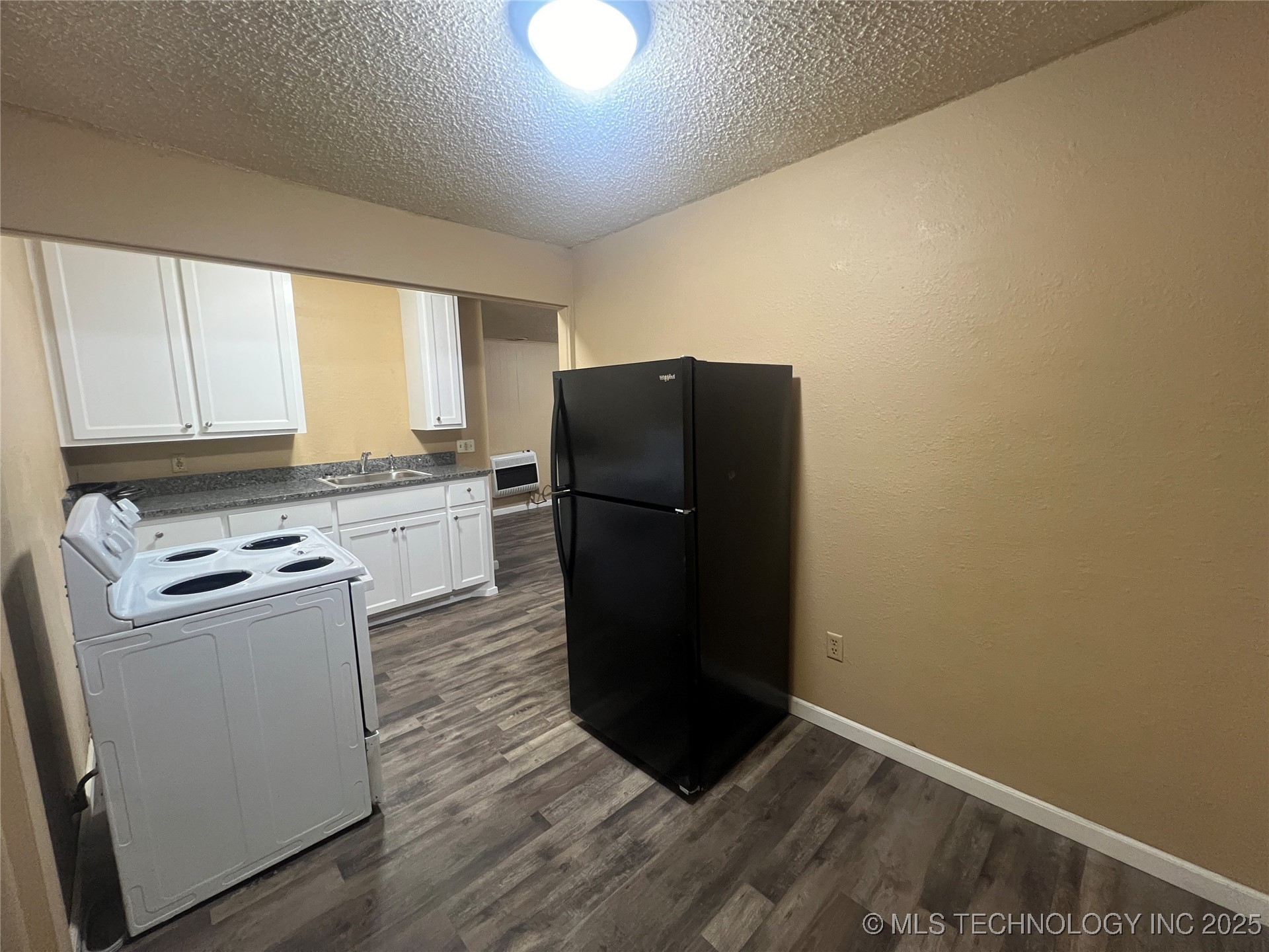 1108 N Jones Avenue Property Photo 34