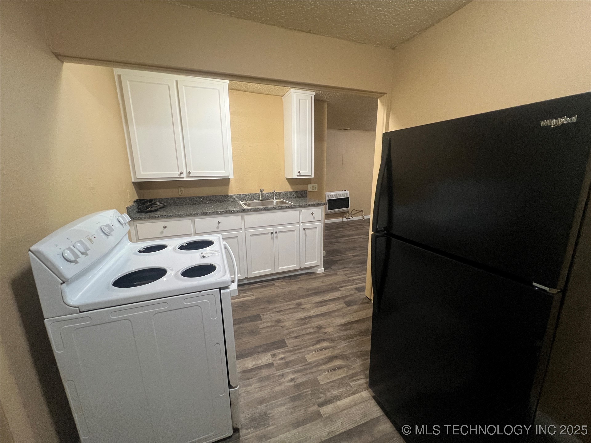 1108 N Jones Avenue Property Photo 35